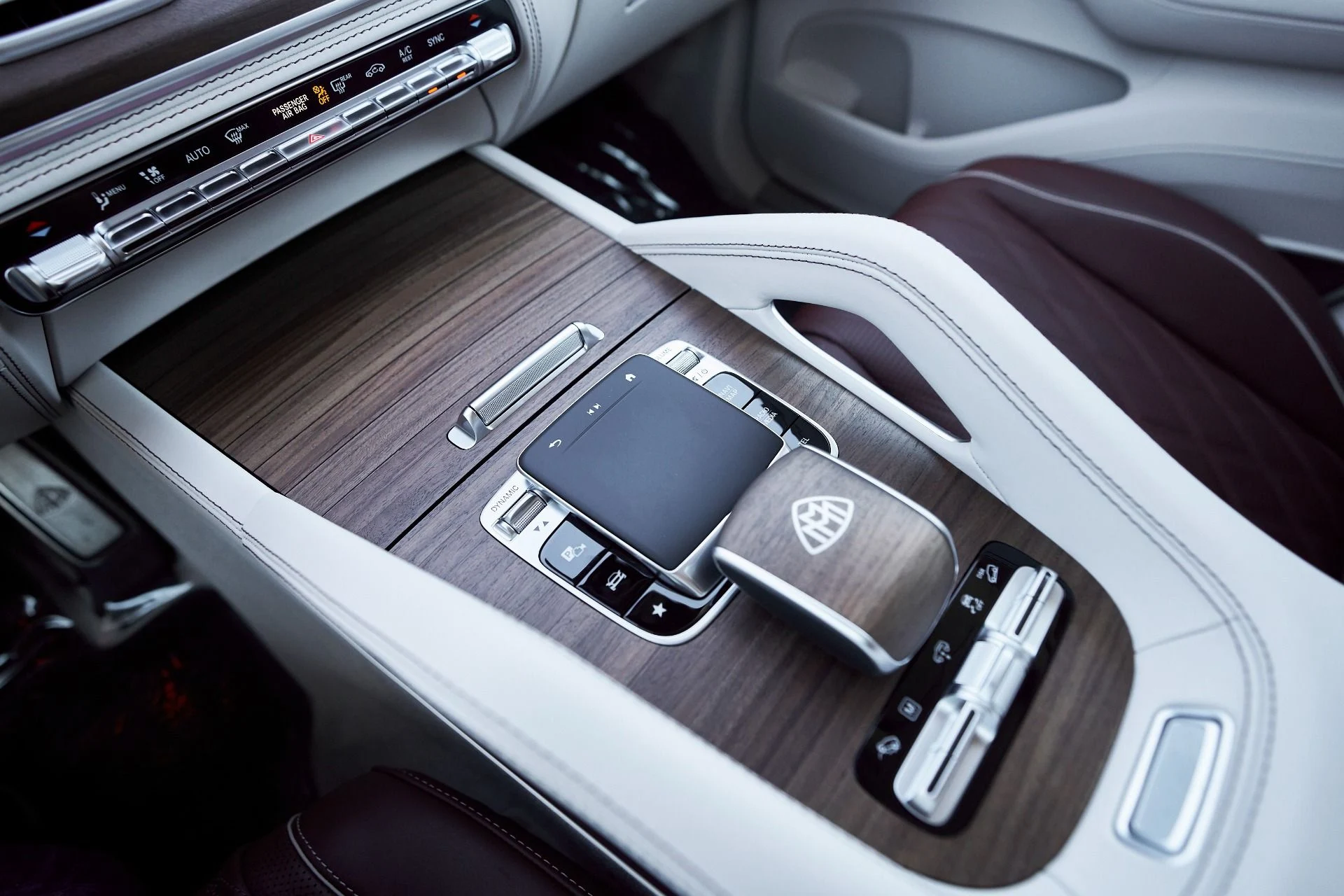 mph058_3485946074_Used_2024_Mercedes_Benz_GLS_Maybach_GLS_600_1762306414_e004f39e2c