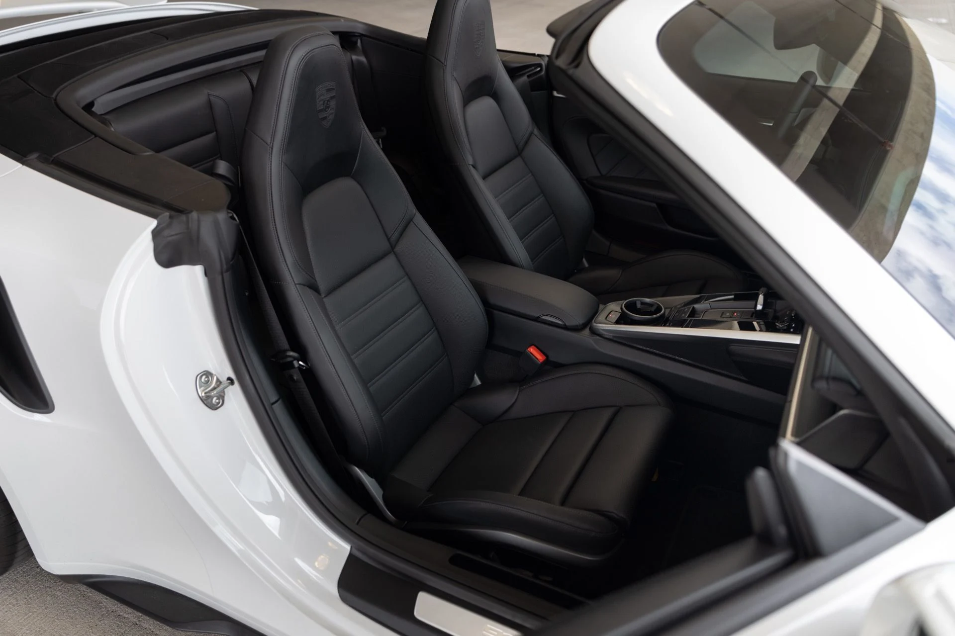 mph058_3494062317_Used_2025_Porsche_911_Turbo_S_1776200682_de85c56ccc