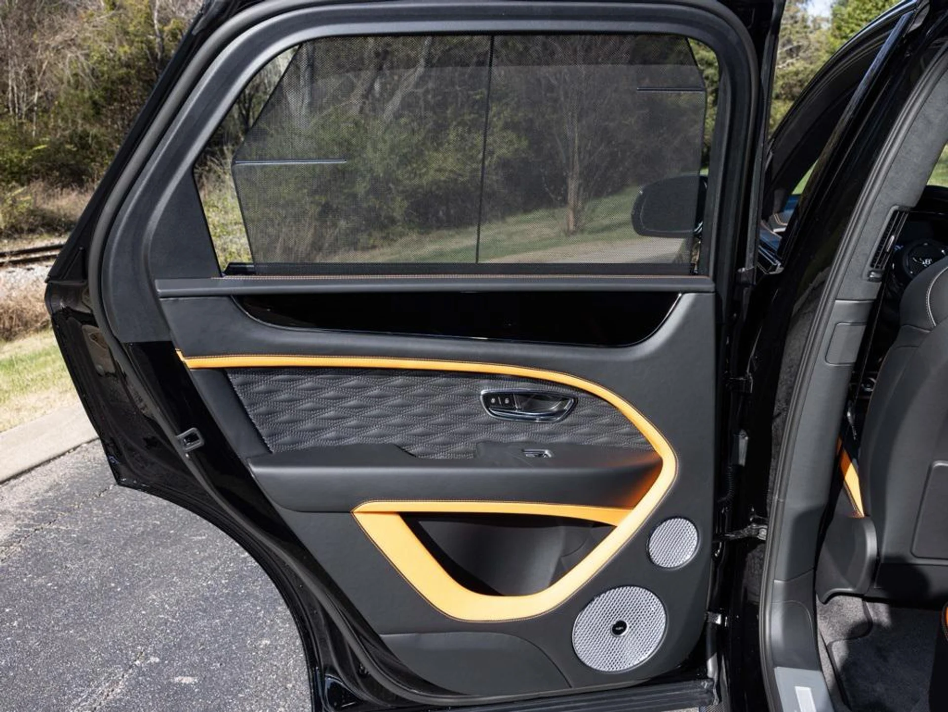 mph058_3499151231_480276648_6938475eb4572ce7810abc27_5389fd5f77