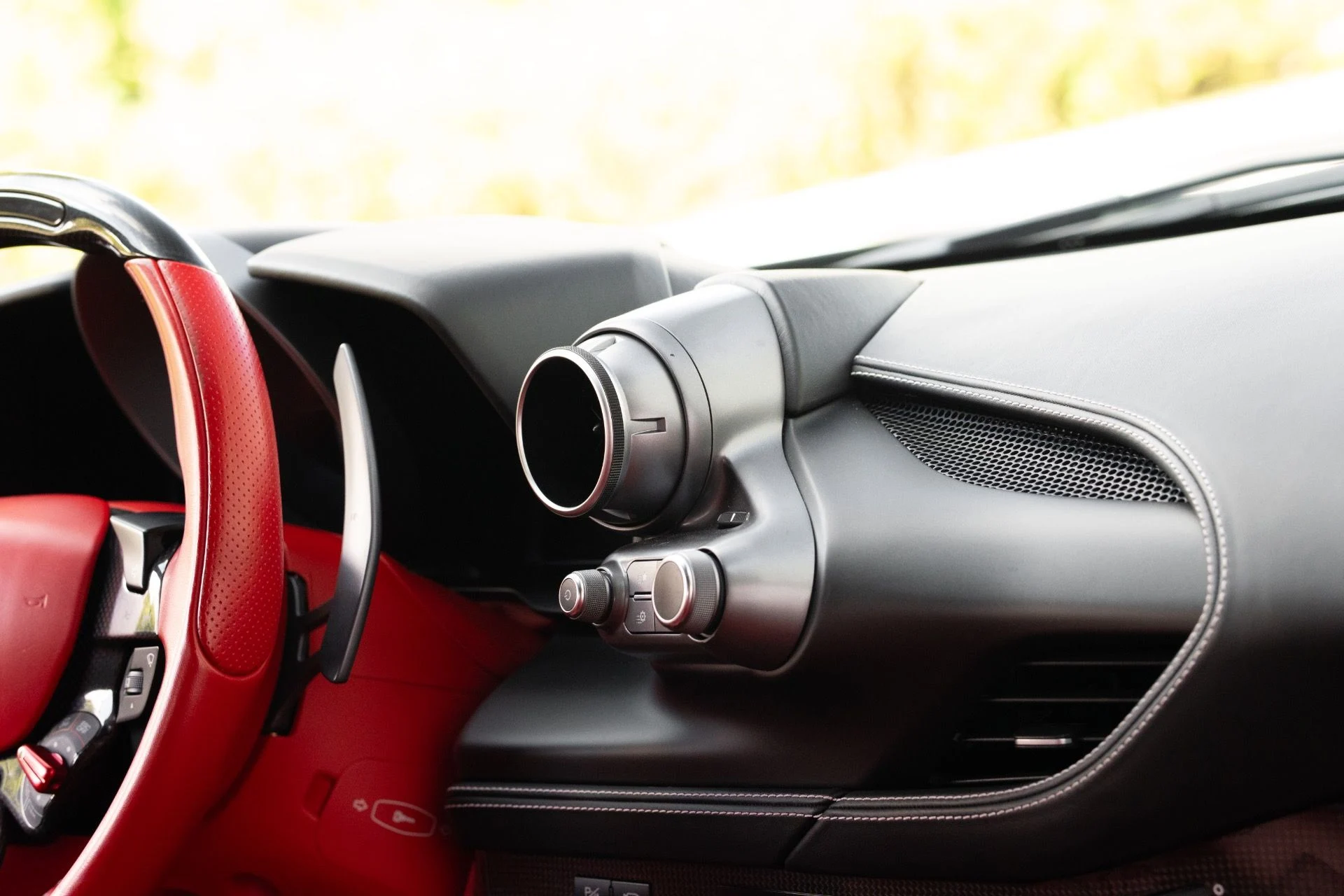 mph058_3506043902_Used_2021_Ferrari_F8_Tributo_1763762778_18b456664e