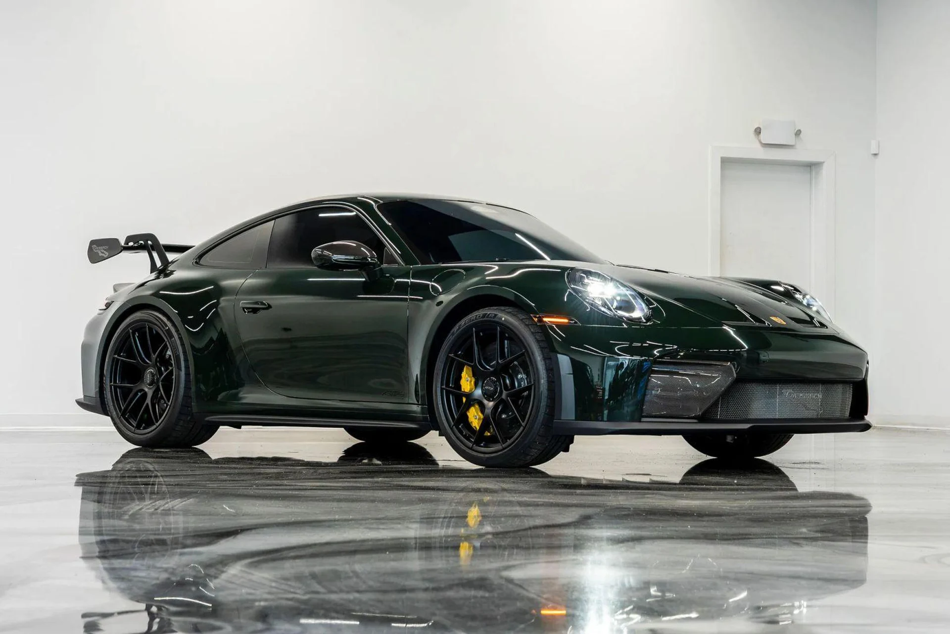 mph058_3571041871_Used_2026_Porsche_911_GT_3_Coupe_2_D_1787786303_72496daf07
