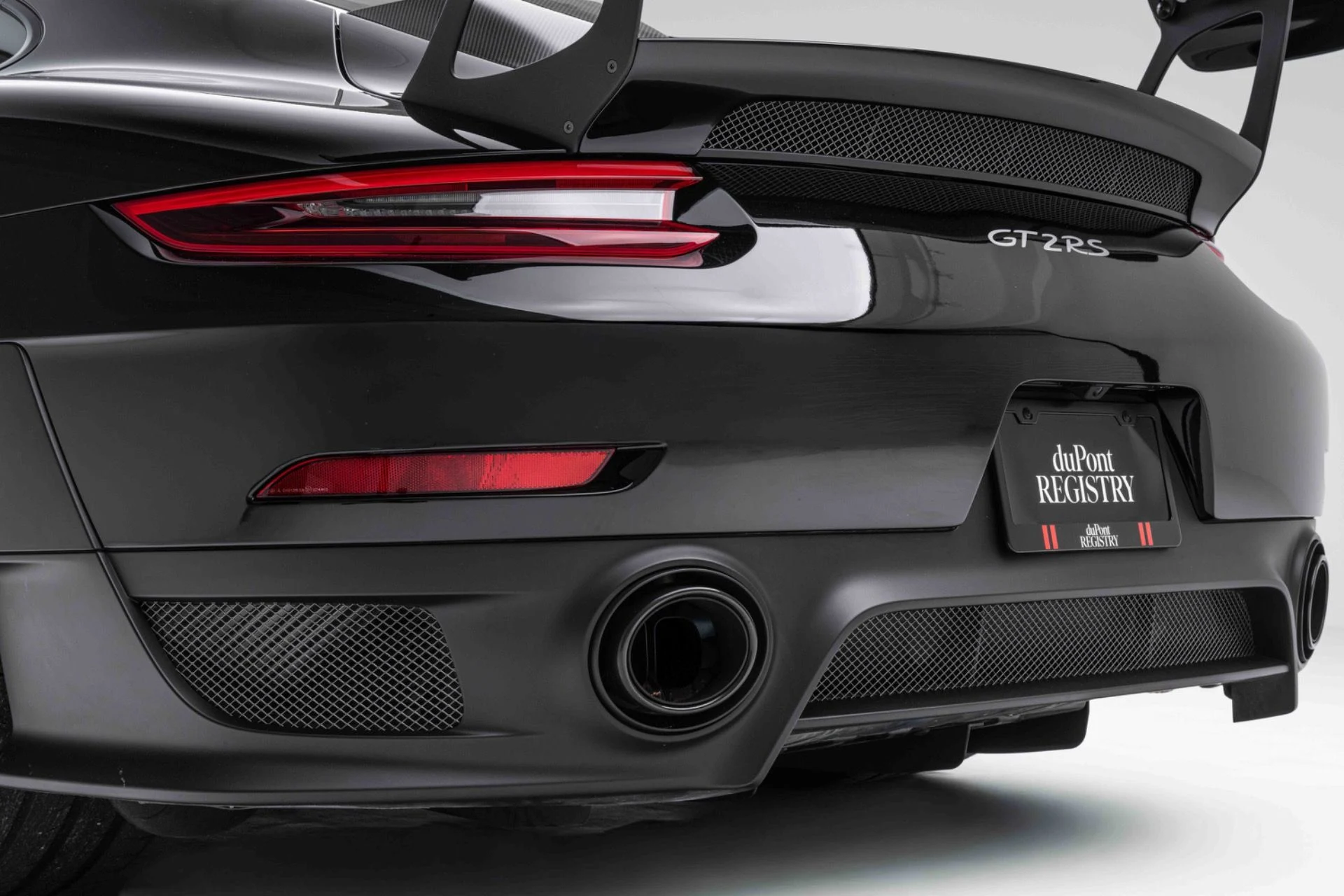 mph058_3659164097_Used_2018_Porsche_911_GT_2_RS_1774025671_10793f24fc