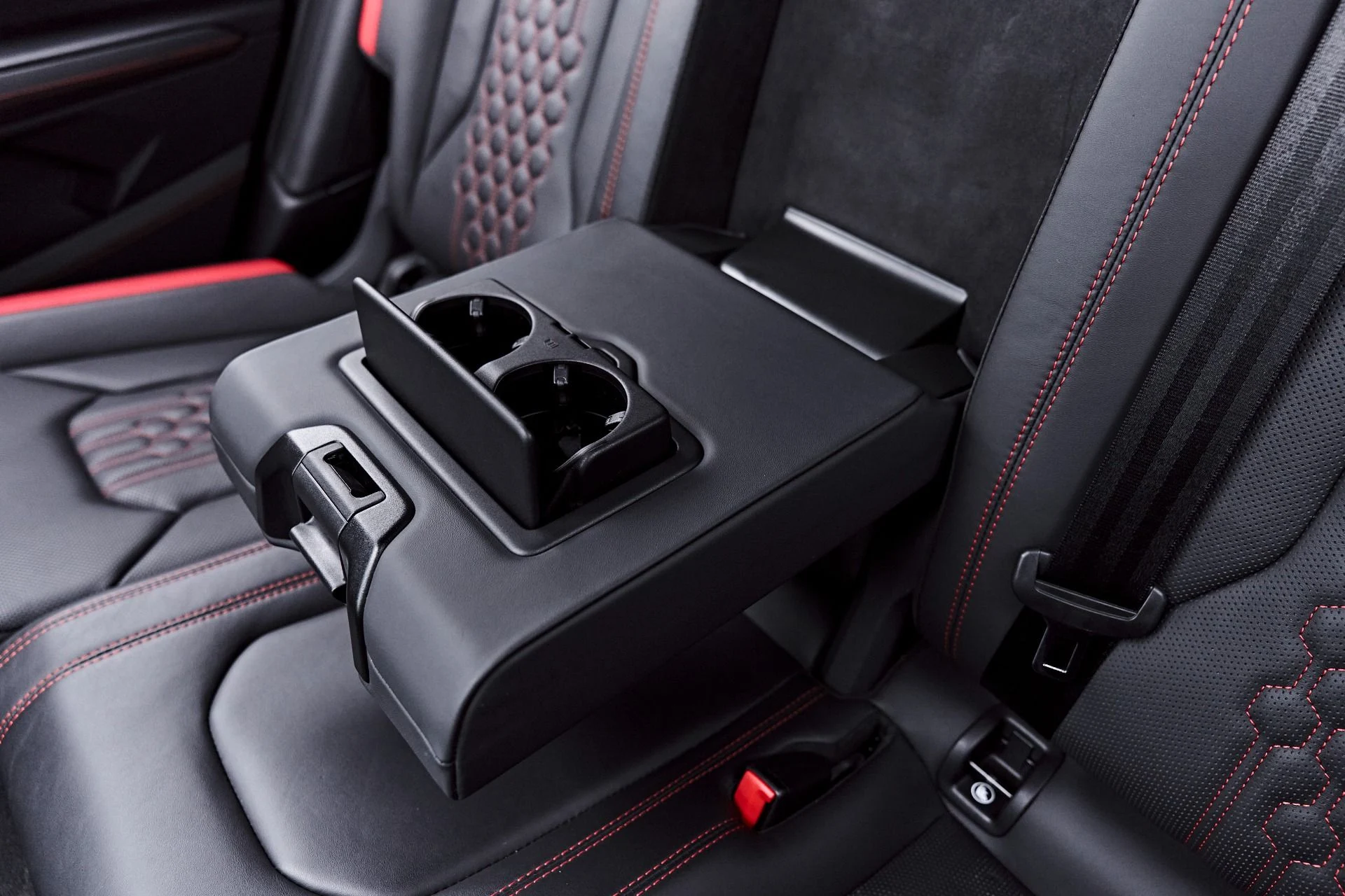 mph058_3672823955_Used_2023_Lamborghini_Urus_S_1784684499_c08756de4d