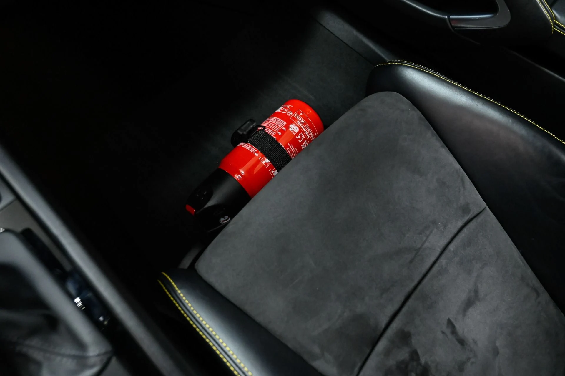 mph058_3679878579_Used_2018_Porsche_911_Carrera_T_1790277713_e5e7154198