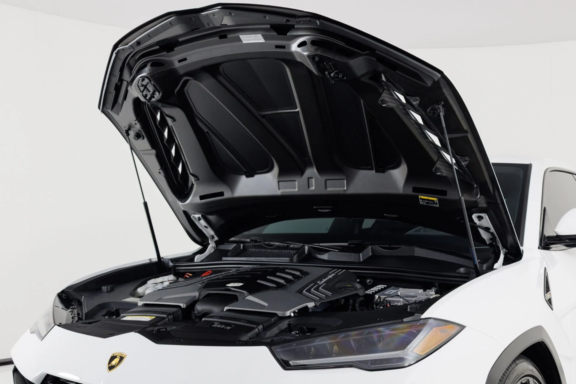 mph058_3684753341_Used_2024_Lamborghini_Urus_S_1788297644_247881582e