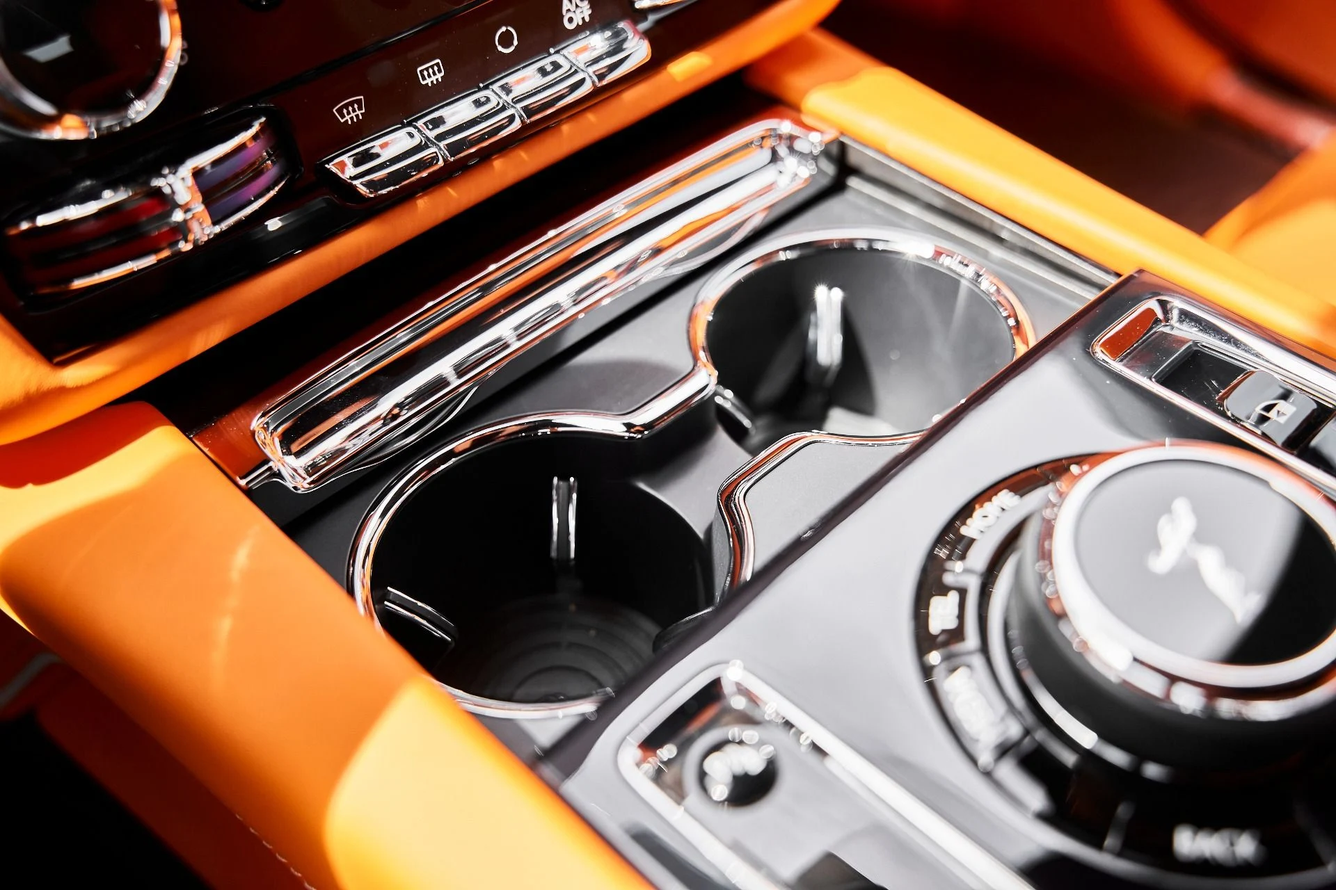 mph058_3687665471_Used_2025_Rolls_Royce_Spectre_Base_1775928289_90033678d4