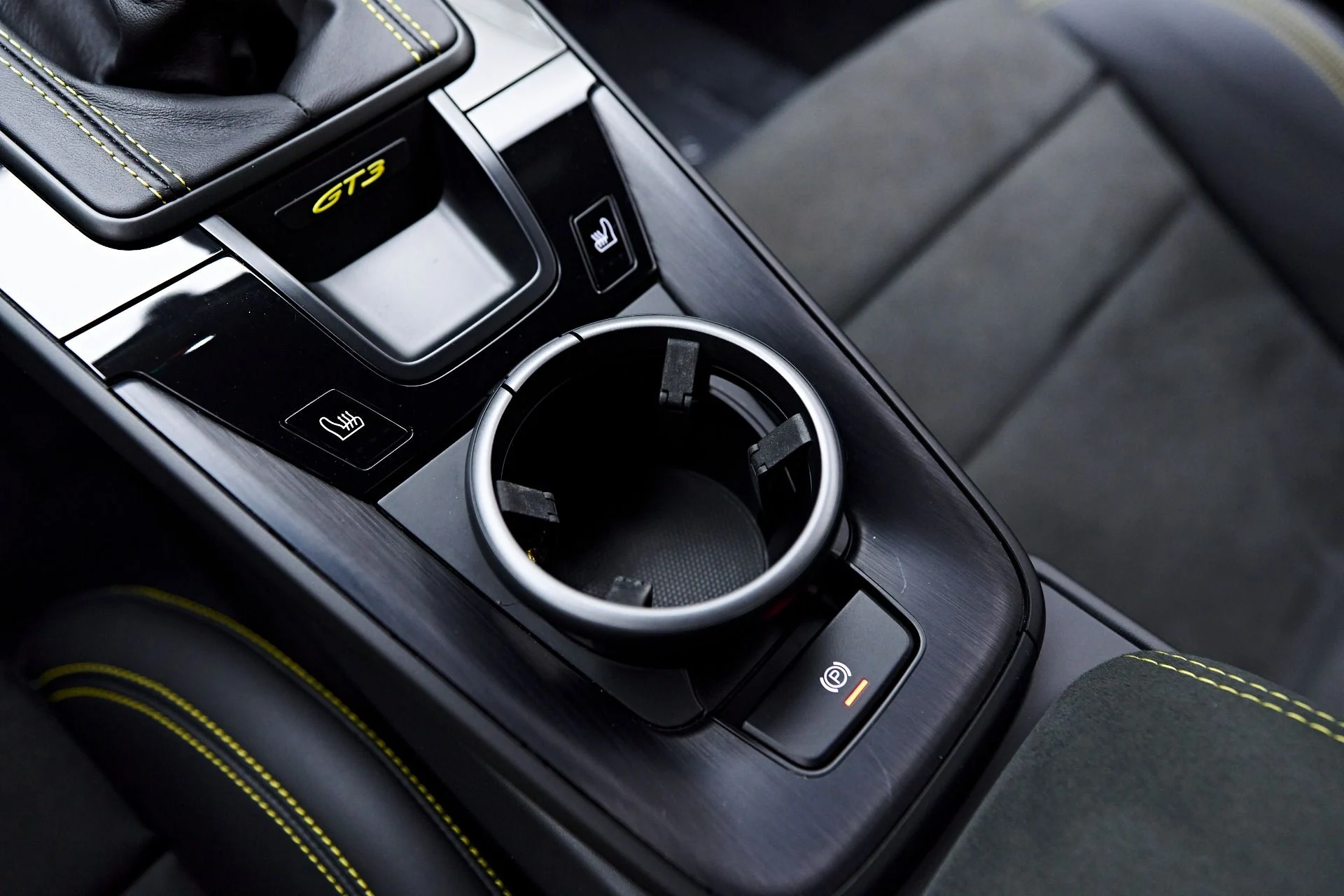 mph058_3716472104_Used_2022_Porsche_911_GT_3_1763574748_5e885feb33