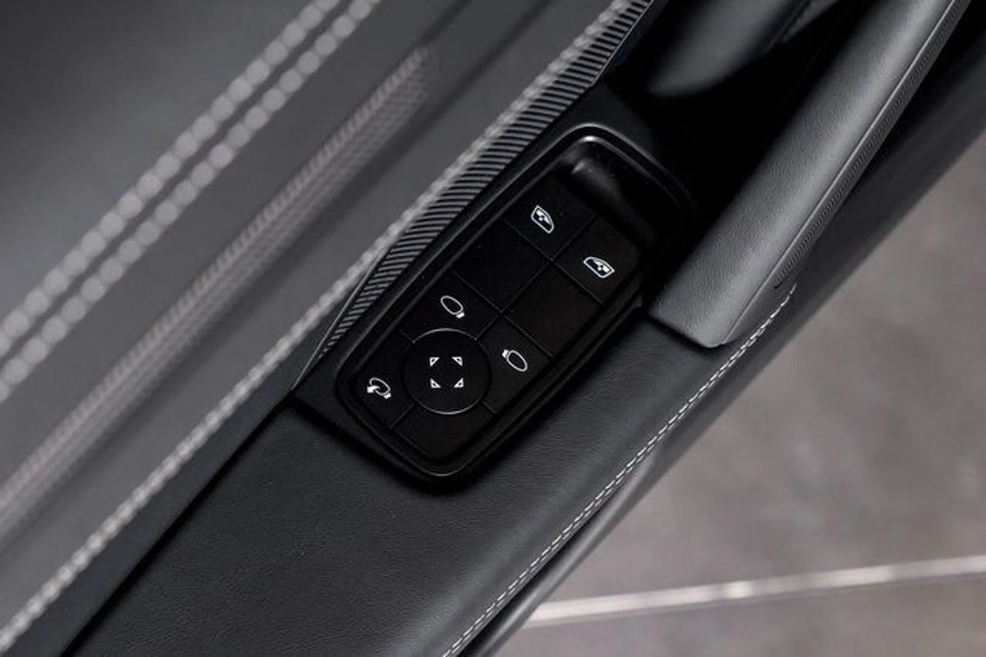 mph058_3739380205_f7f7ed395a3b236437223c3baae90e47x_3993f1b91e