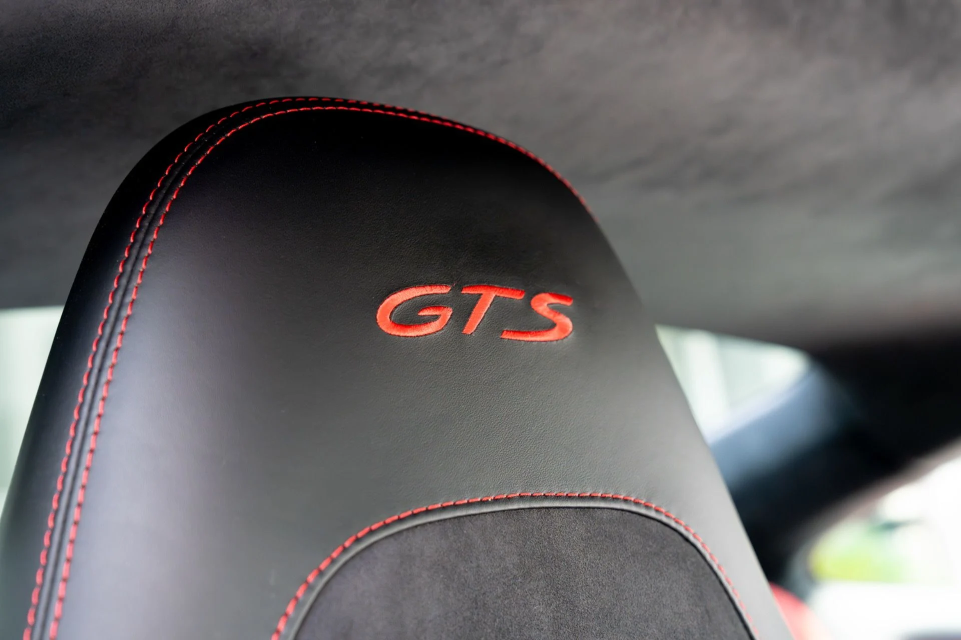 mph058_3761033478_Used_2019_Porsche_911_Carrera_4_GTS_1780346720_dbf8d667ad