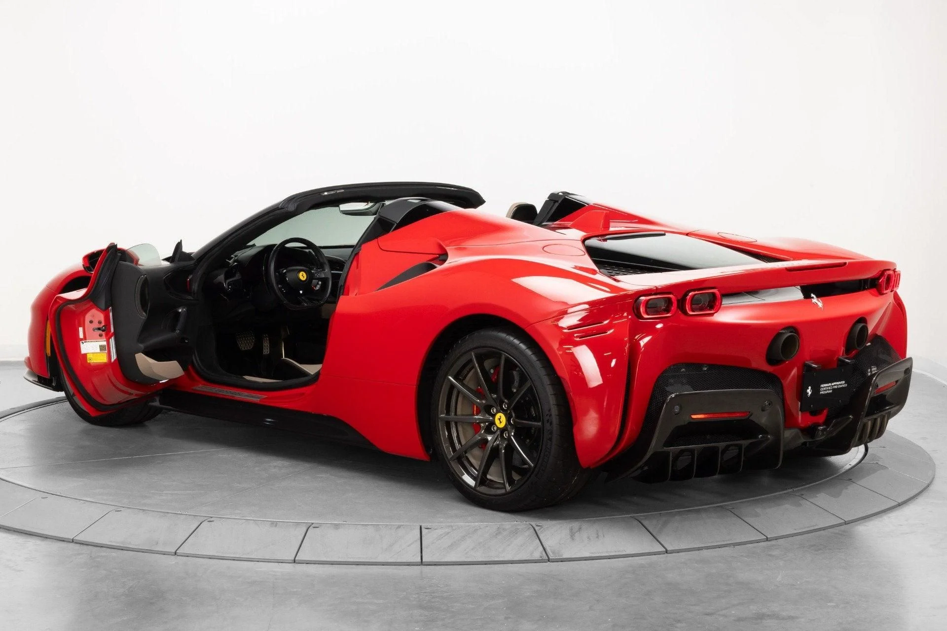 mph058_3765327432_Used_2022_Ferrari_SF_90_Spider_1788255990_df139f527f