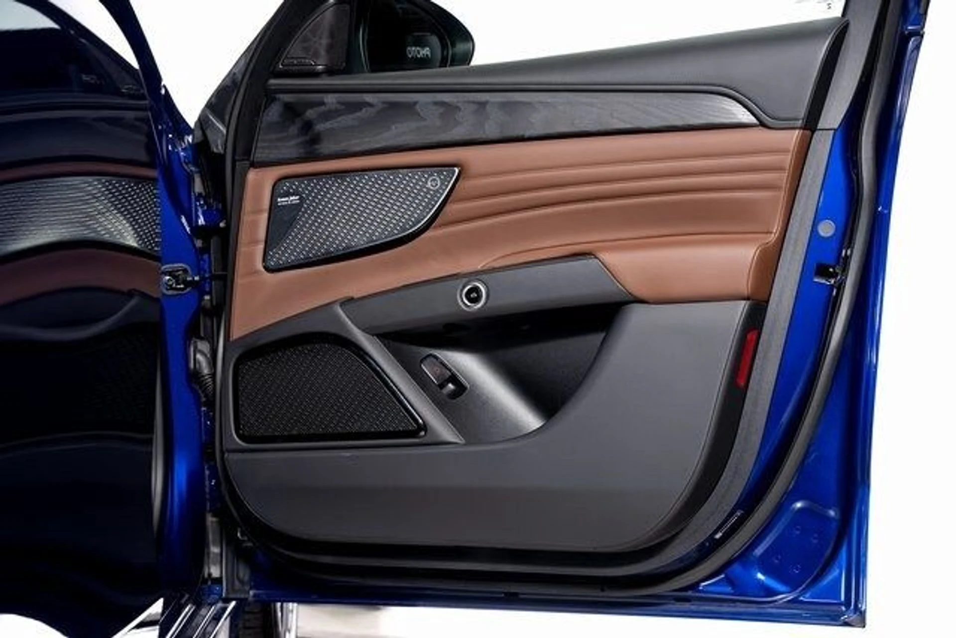 mph058_3806572006_0041fe3b46c450bc08ded92d5edc89dax_f41575092d