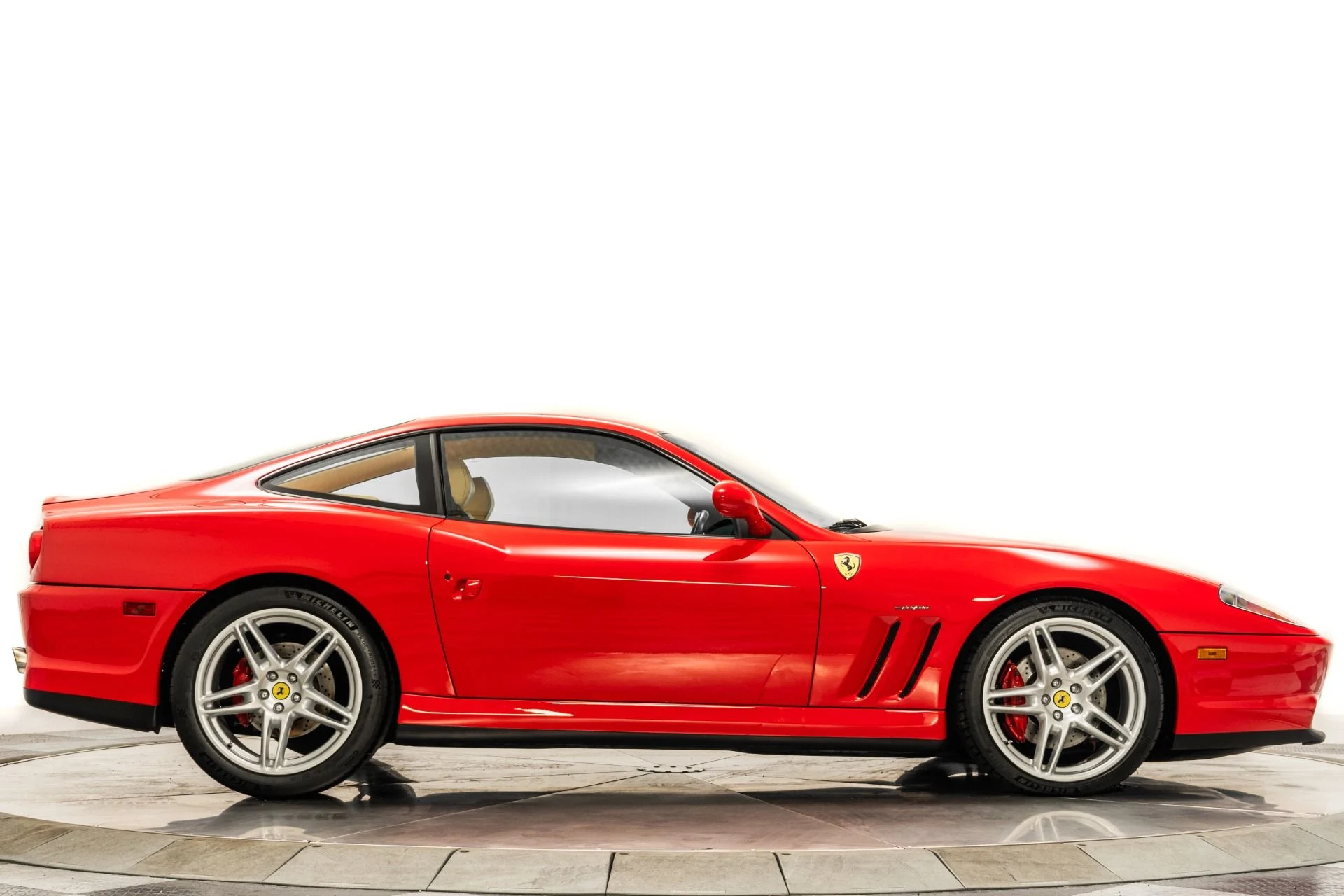 mph058_3828098263_Used_2000_Ferrari_550_Maranello_1760995634_ef5ade8dd4