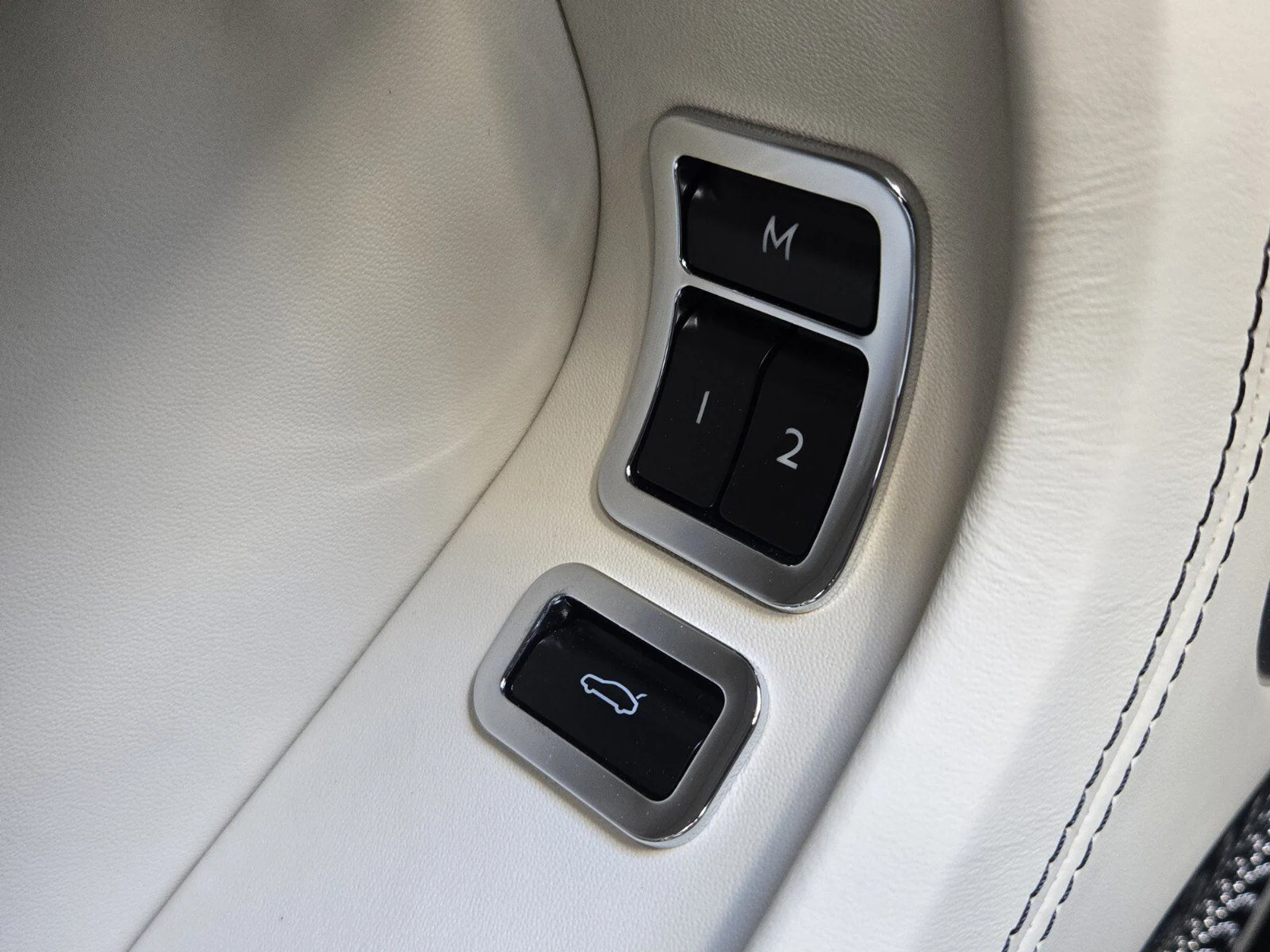 mph058_3862898531_4217d3a63bcb6a1f5c186fbbad956fa3x_36395efbfd