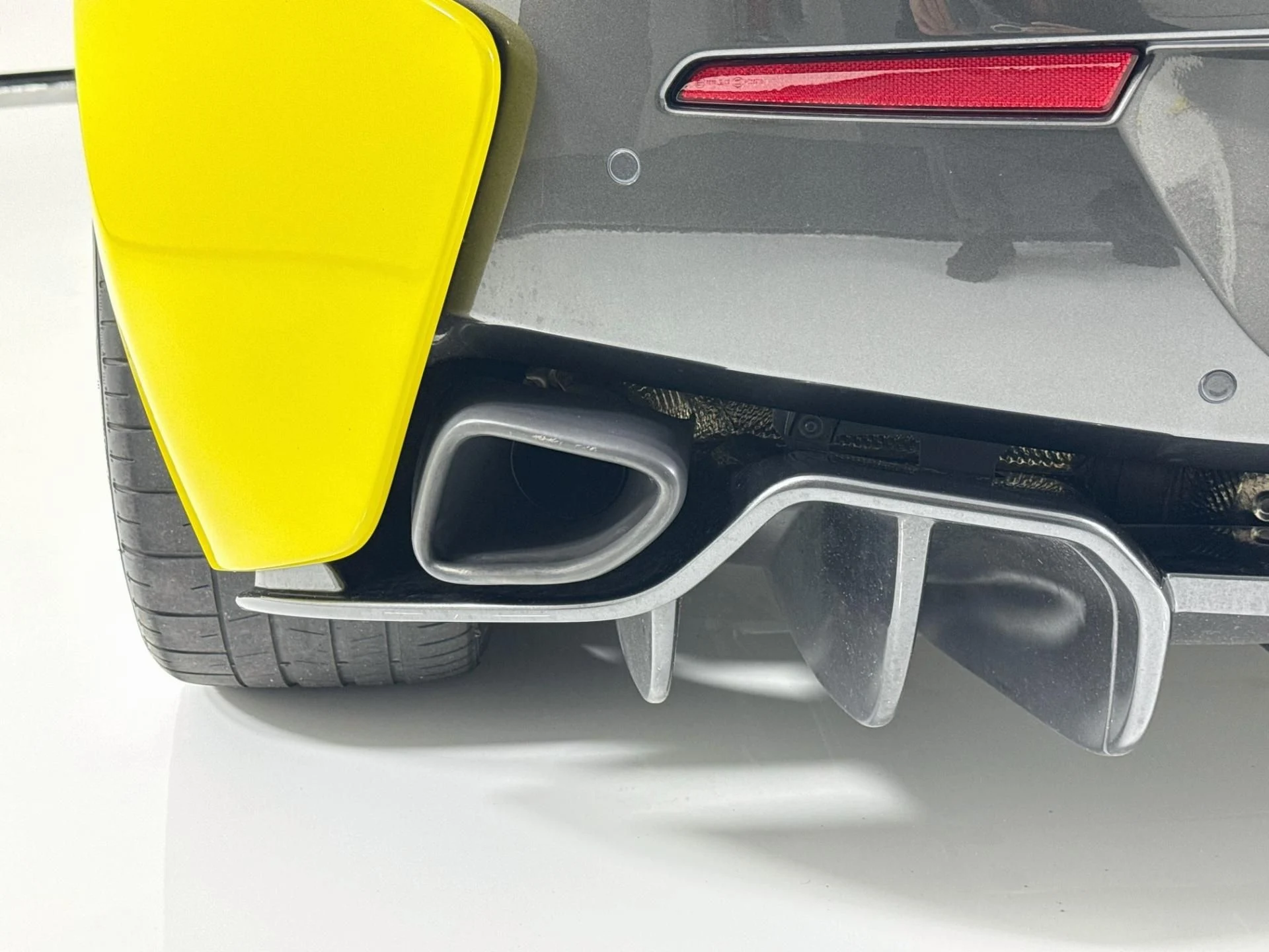 mph058_391752769_Used_2018_Mc_Laren_570_S_Spider_1793227976_6e4fa77e0b