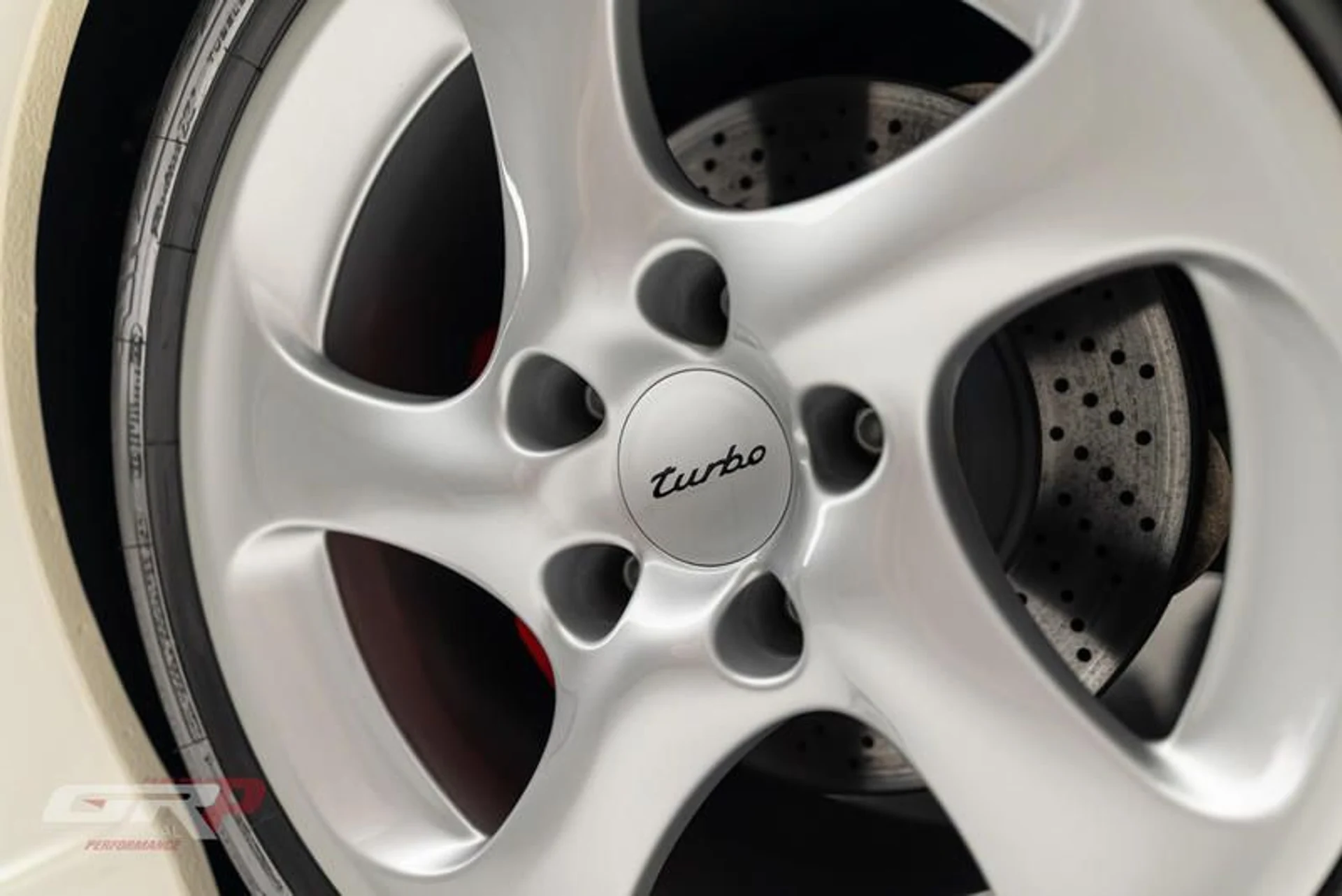 mph058_3952952691_2878_CB_2_B_7_C69_45_F6_9675_852_E9_C57_D342_b9915c734e