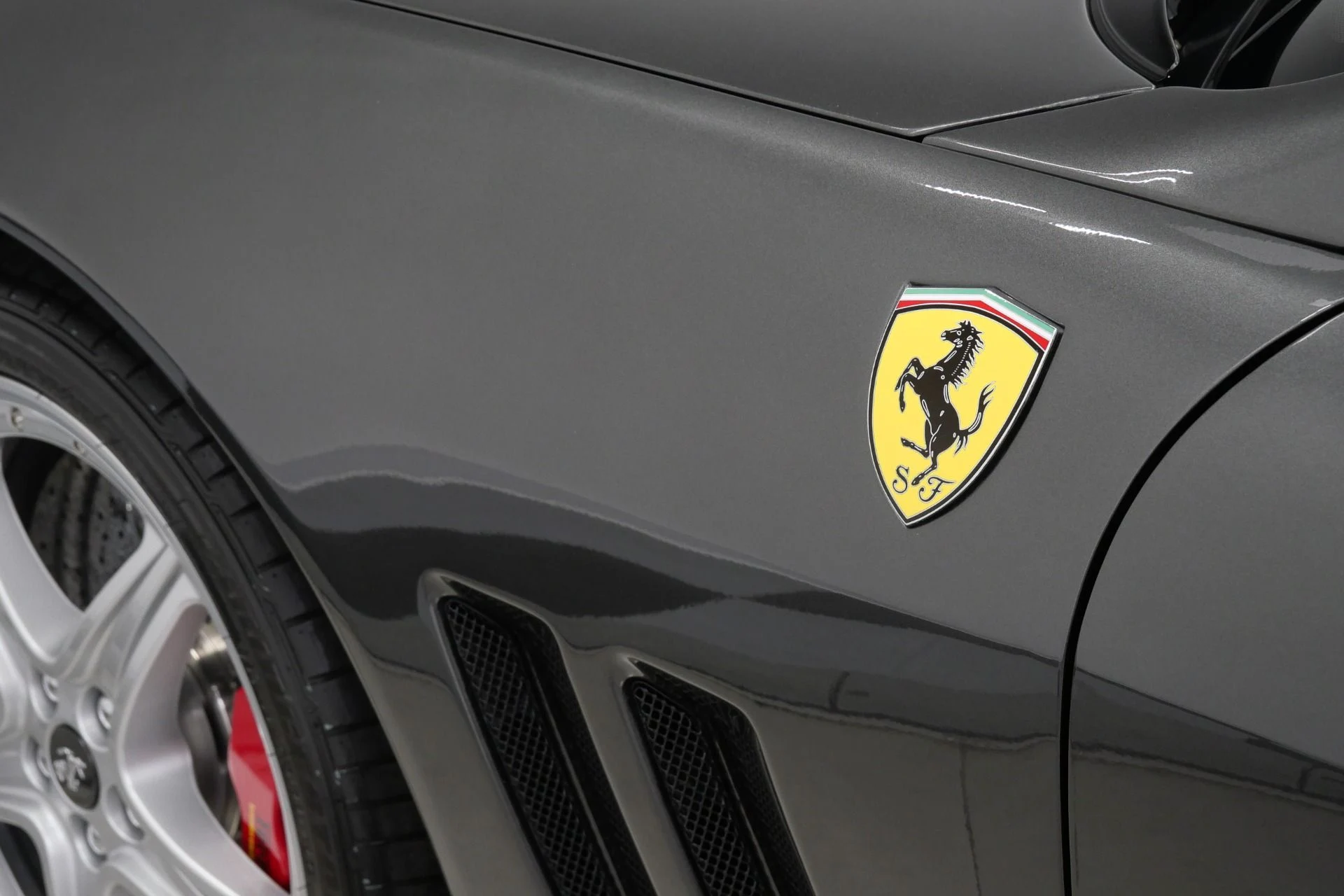 mph058_4001135525_Used_2005_Ferrari_575_Superamerica_Extremely_Low_Miles_GTC_Handling_Package_1778708011_40e746aa3e