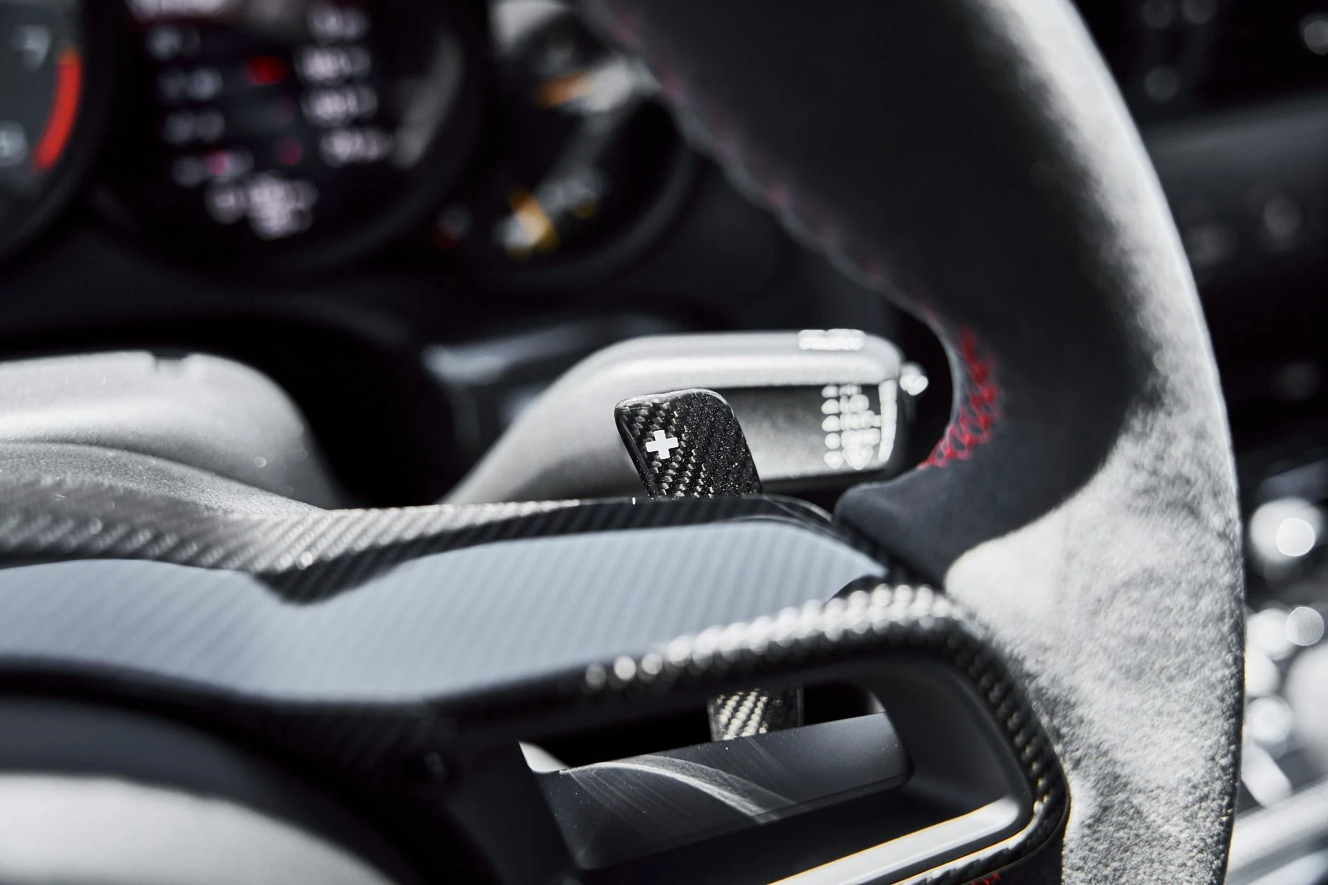 mph058_4016070030_Used_2018_Porsche_911_GT_2_RS_1778880988_2cc8bb67e1
