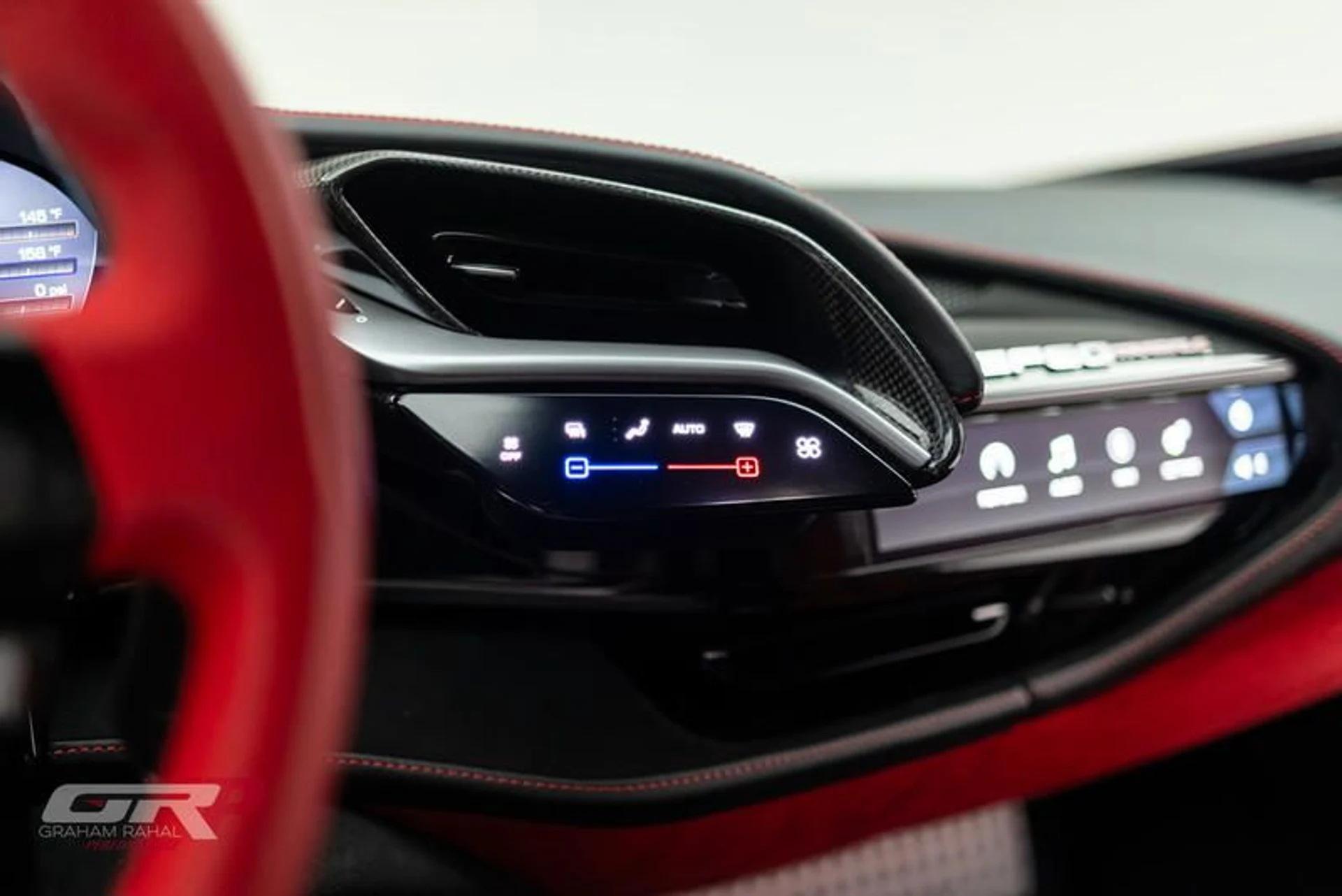 mph058_4021106792_923_F8269_0_C40_402_A_8_AD_8_9859_DE_79_BDA_4_992345adf5