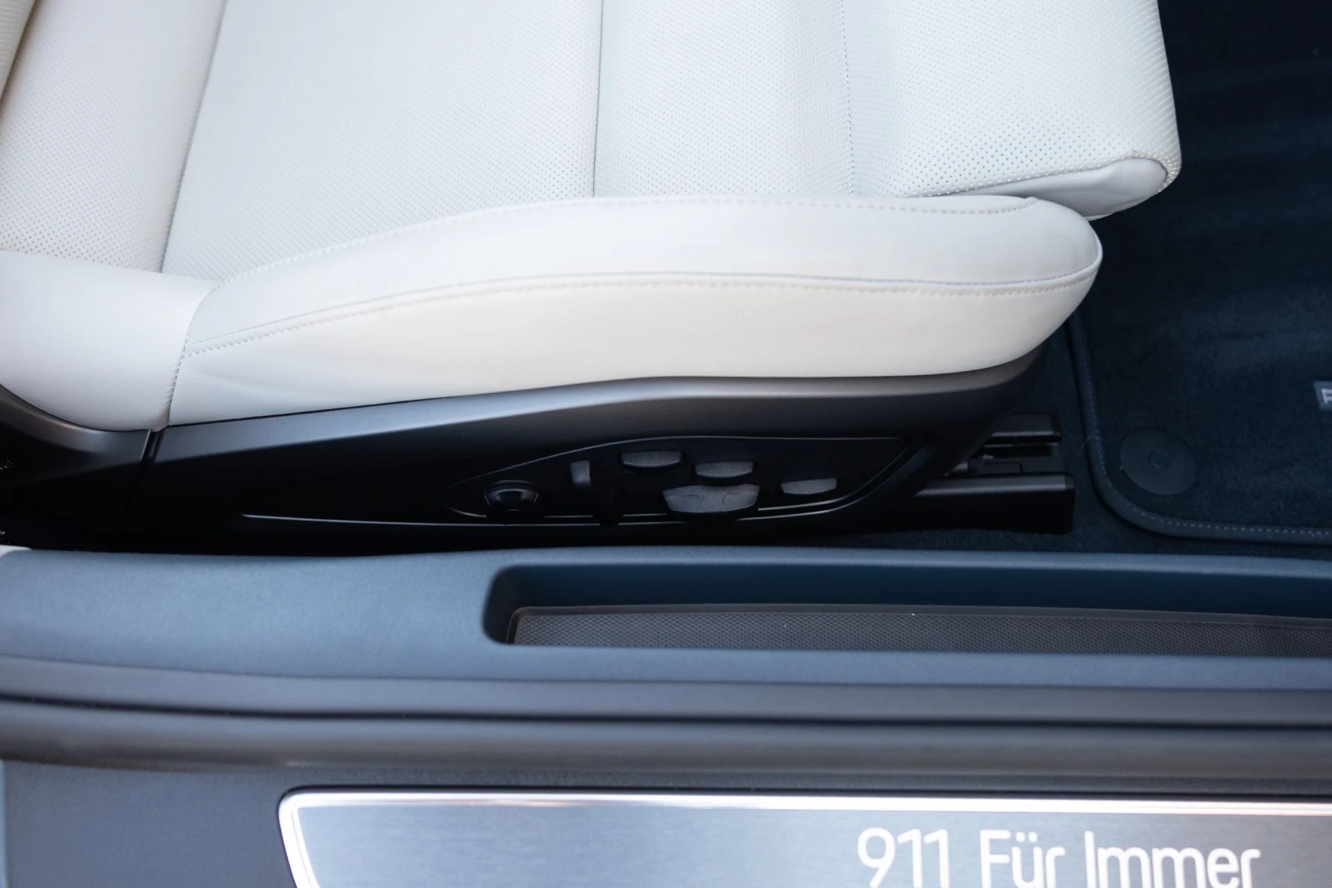 mph058_4030271214_Used_2023_Porsche_911_Turbo_S_1792529936_3c37a953db