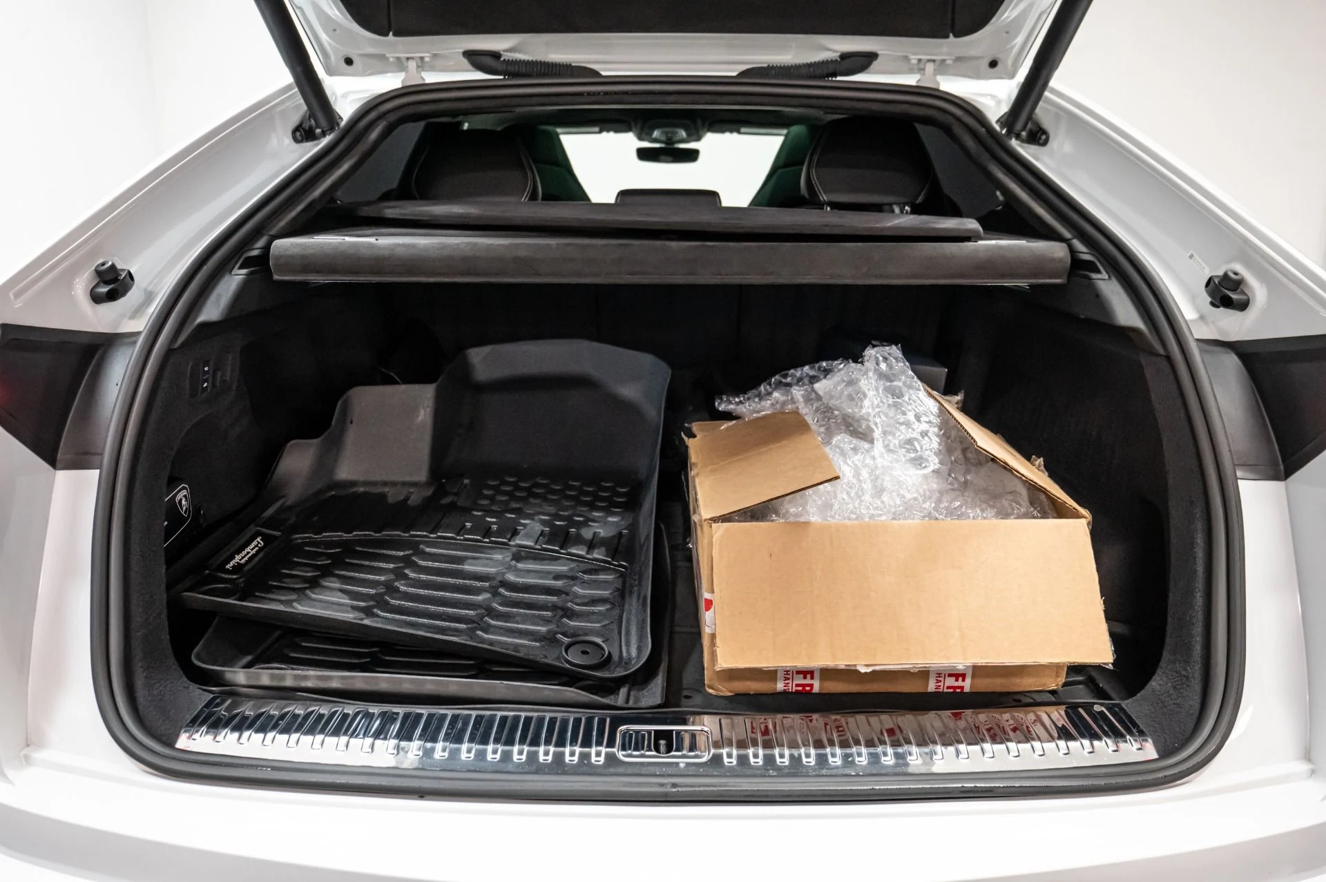 mph058_4061564310_Used_2020_Lamborghini_Urus_1770313419_b1176f7d3a