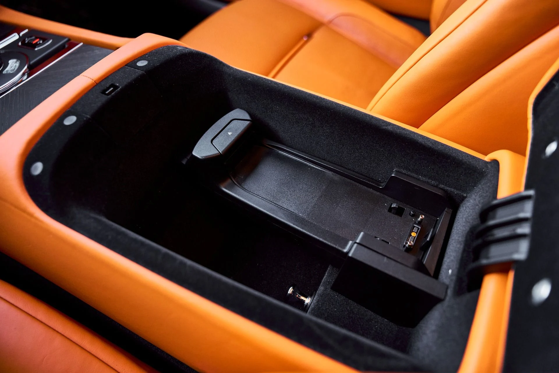 mph058_4082801339_Used_2019_Rolls_Royce_Wraith_Base_1772849691_135d408f5f