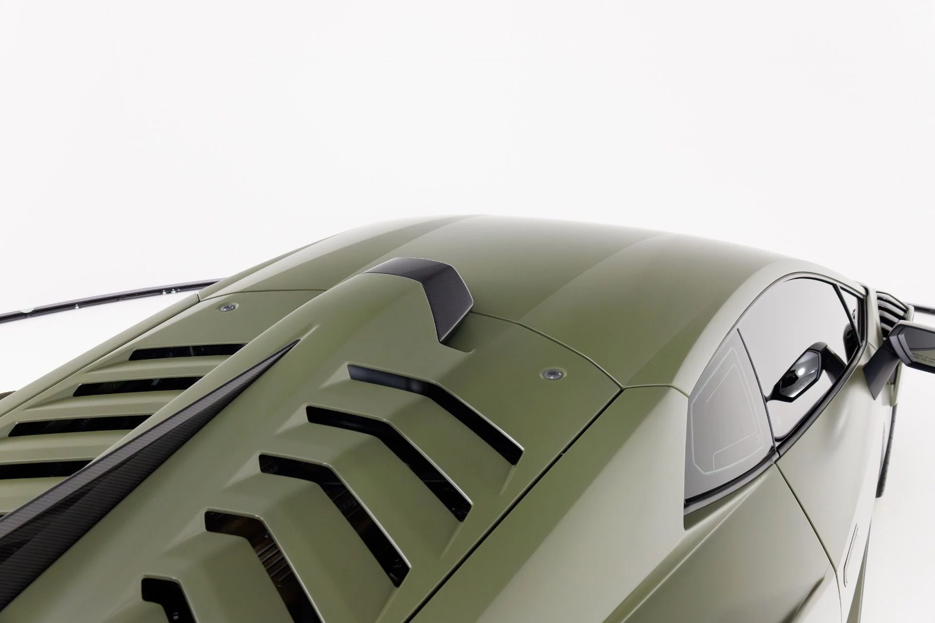 mph058_4085383597_Used_2022_Lamborghini_Huracan_STO_1770056129_fb382b6d6d