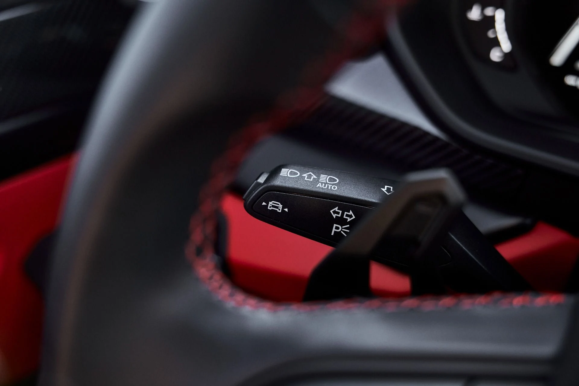 mph058_4088374759_Used_2024_Lamborghini_Urus_S_1779209099_4c2444fa08