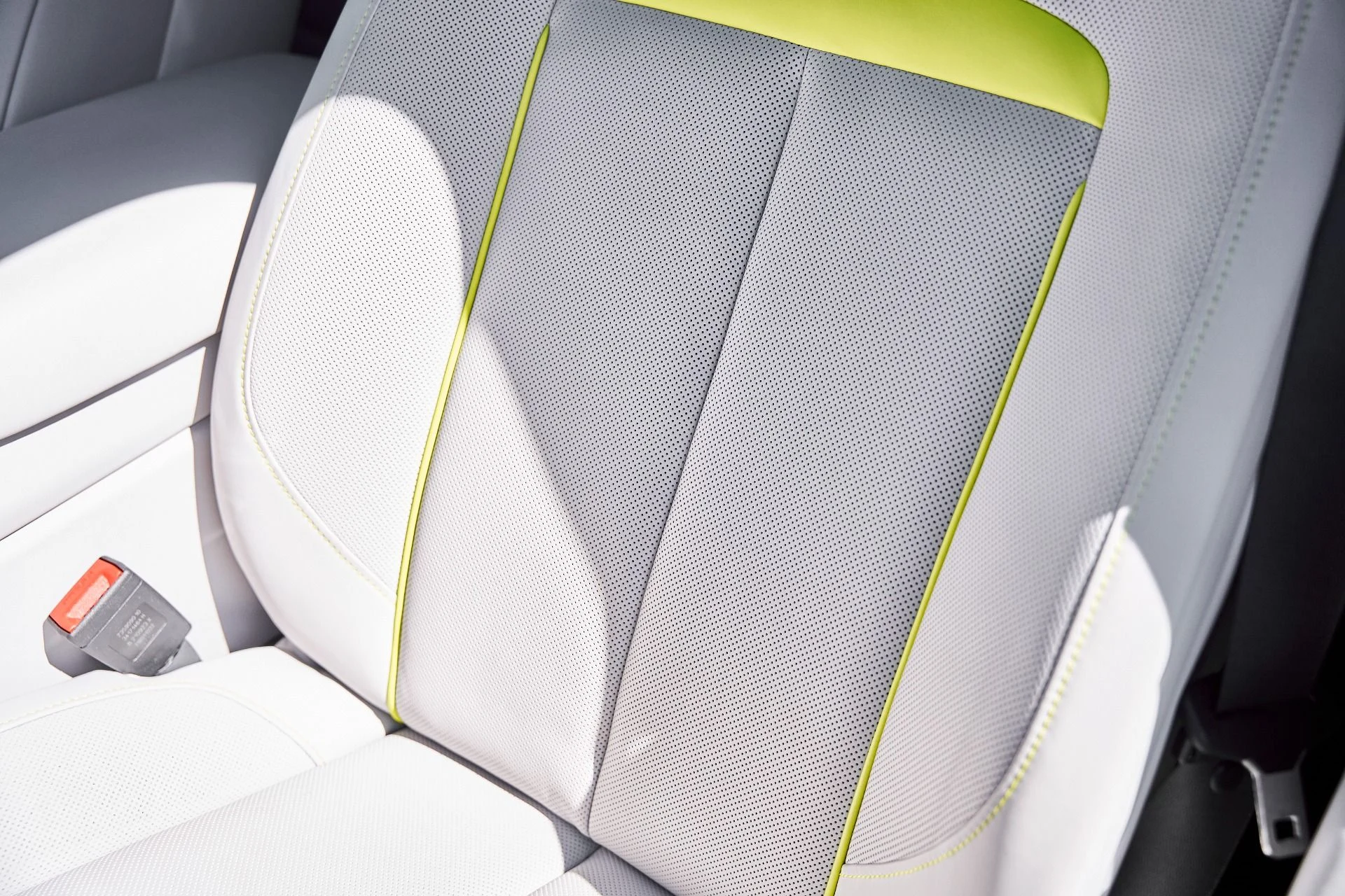 mph058_4094609980_Used_2024_Rolls_Royce_Cullinan_Base_1773162652_1387ccb599