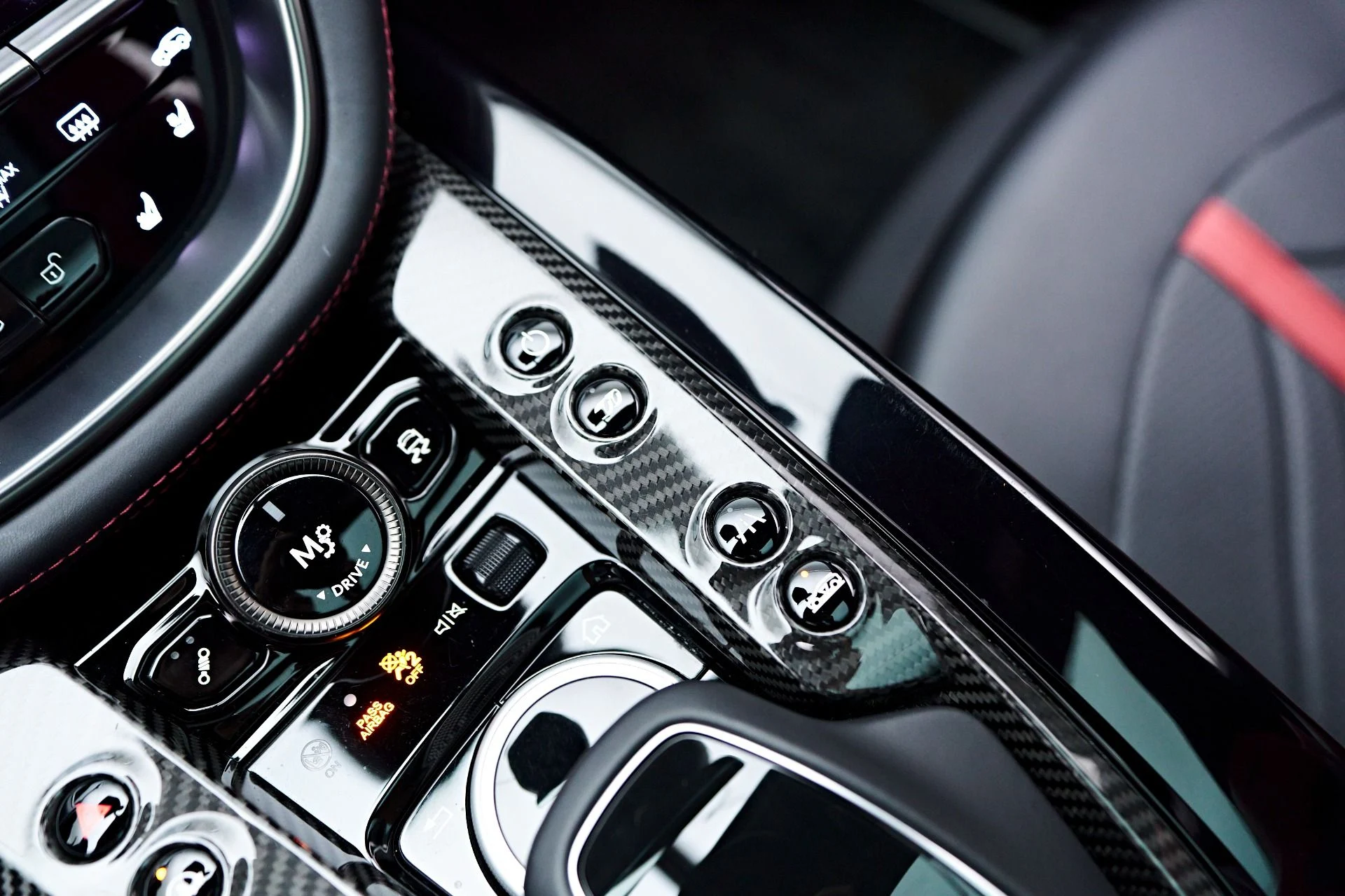 mph058_4132681509_Used_2023_Aston_Martin_DBX_707_1731378416_ea39af849d