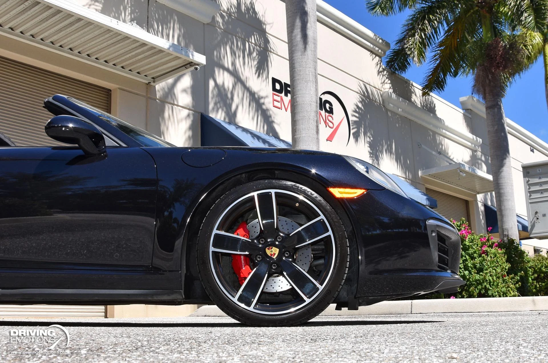 mph058_413619289_868_p59_l_06d3bd994c