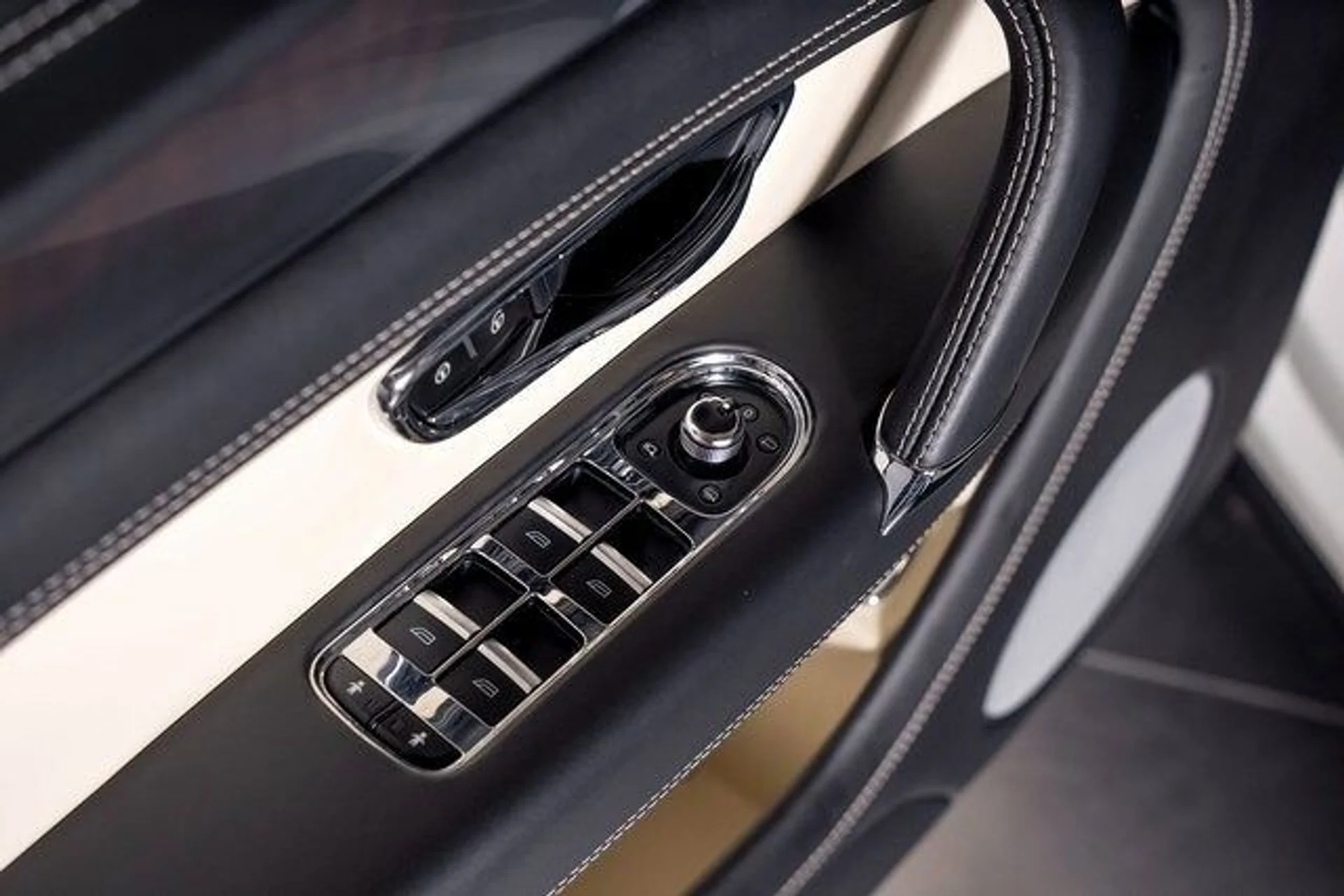 mph058_420328503_041326316e6a557f966aedace23371f1x_4c7918b3c1