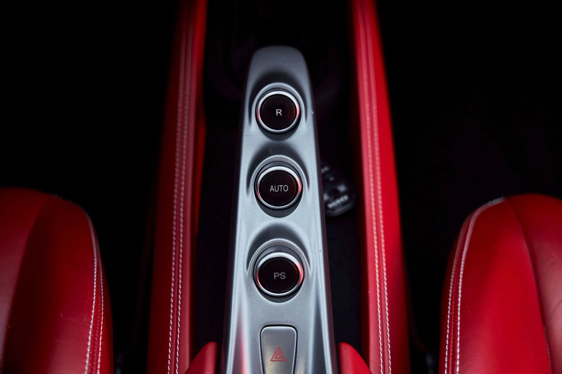 mph058_4205099654_Used_2021_Ferrari_F8_Tributo_1766025218_cf3917dd7c