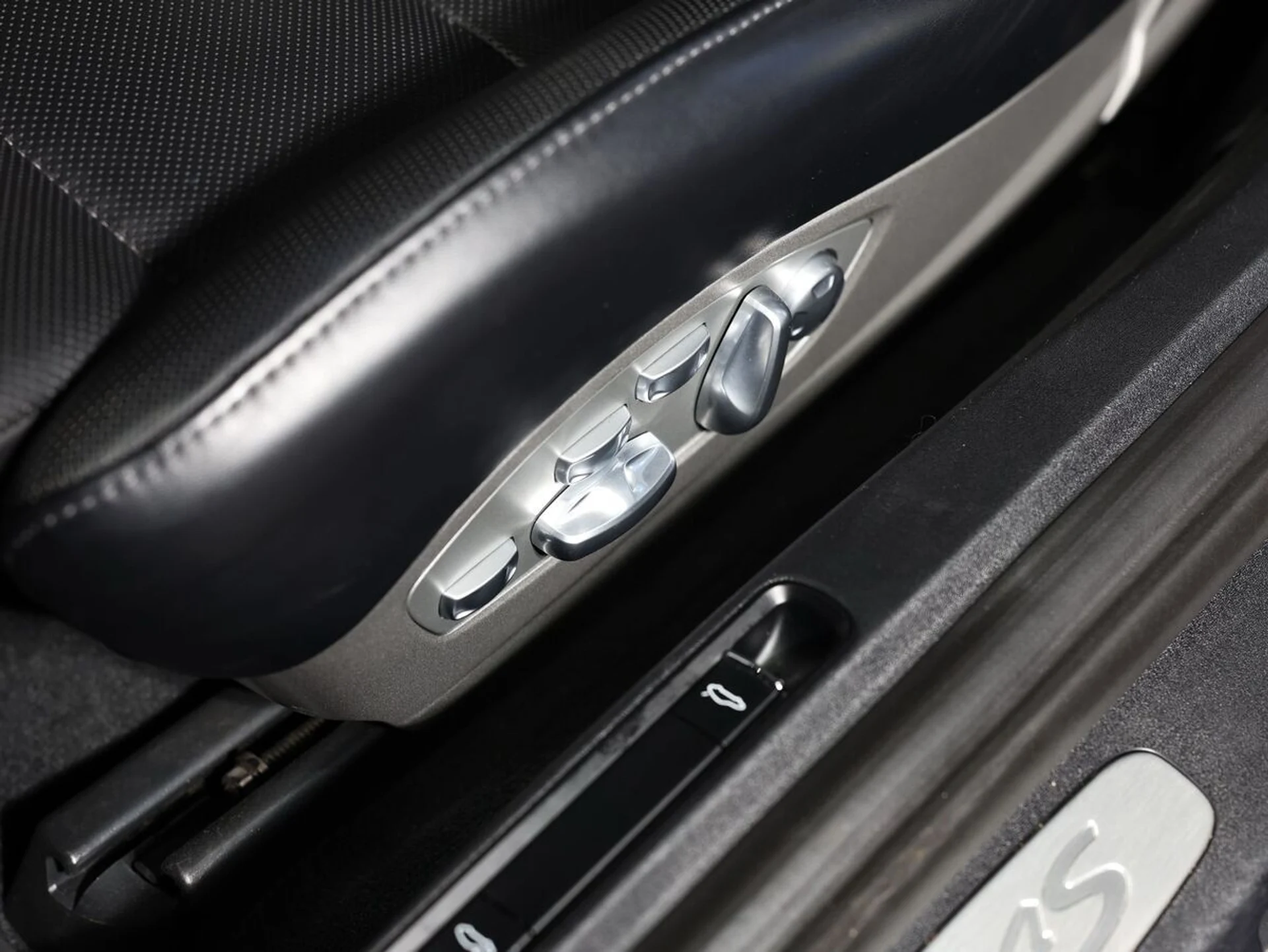 mph058_4225359021_q2pi4f6u2swojjf4ubn6059corcy_55b709a19e