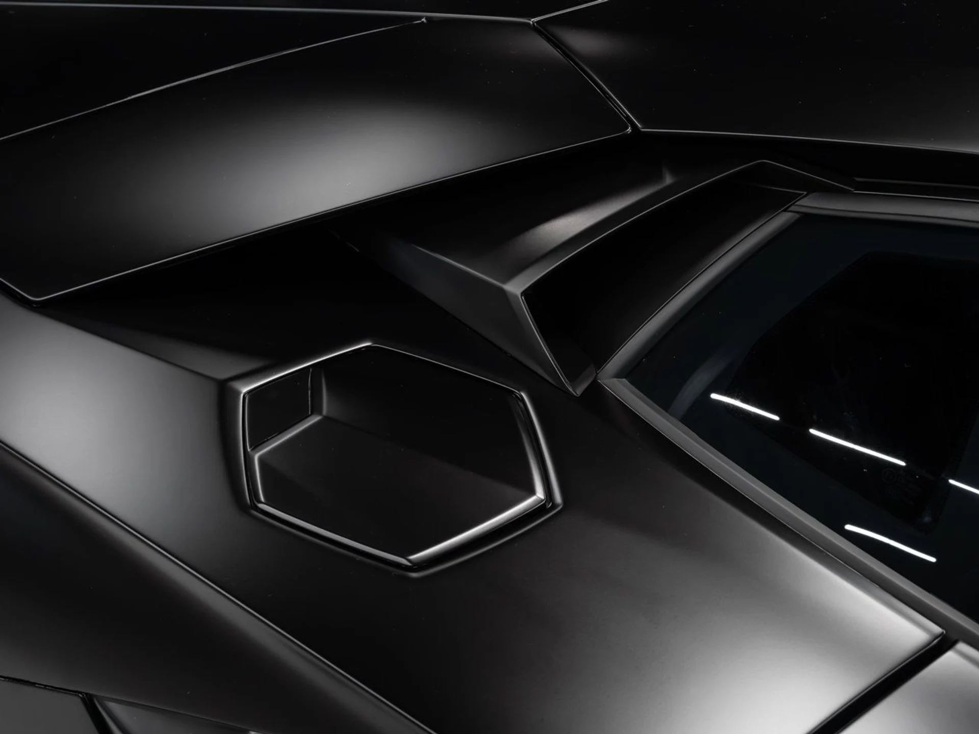 mph058_4256229794_lamborghini_aventador_2017_99fe8c0521
