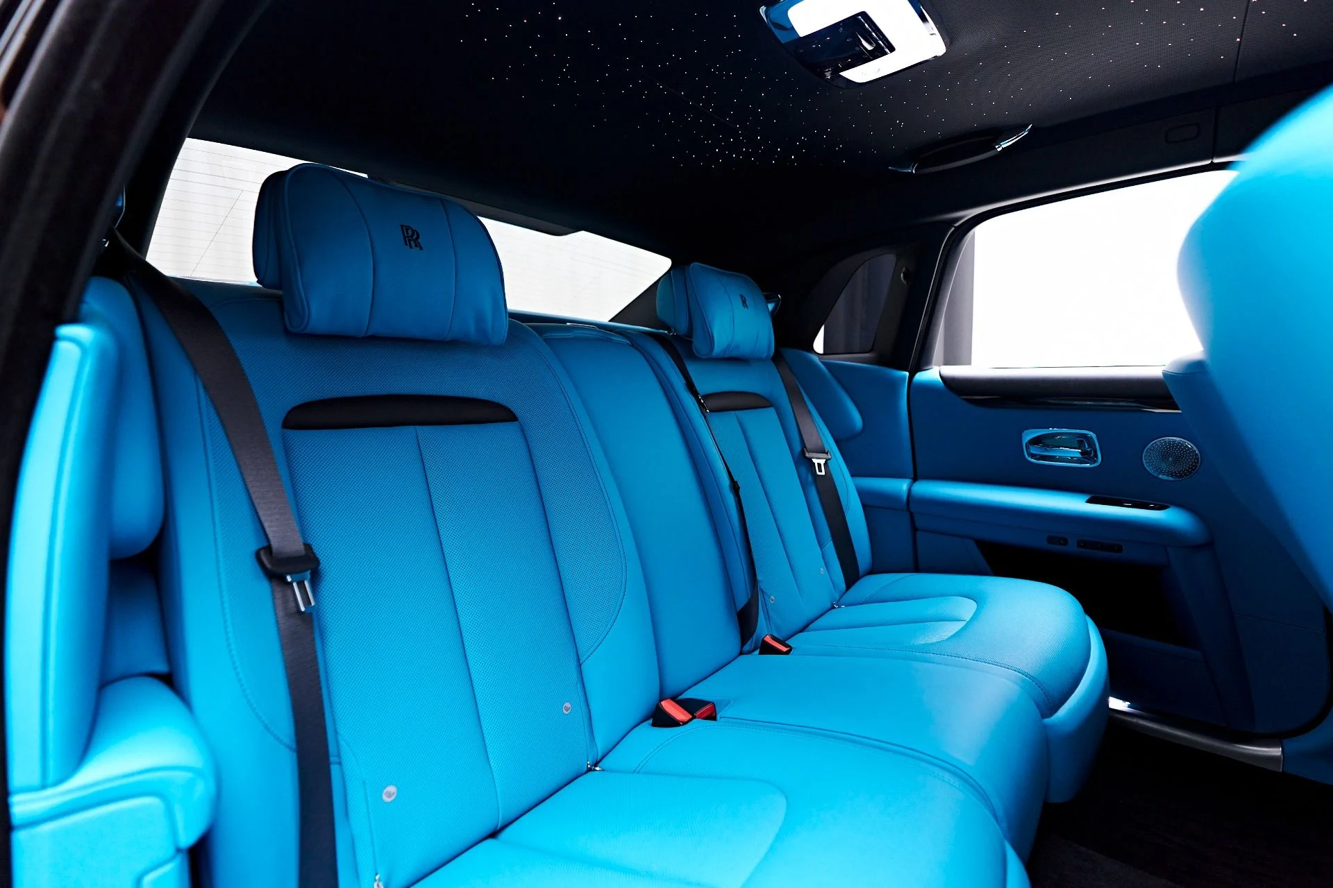 mph058_429012742_Used_2024_Rolls_Royce_Ghost_Base_1755131984_cffa5ca5f1