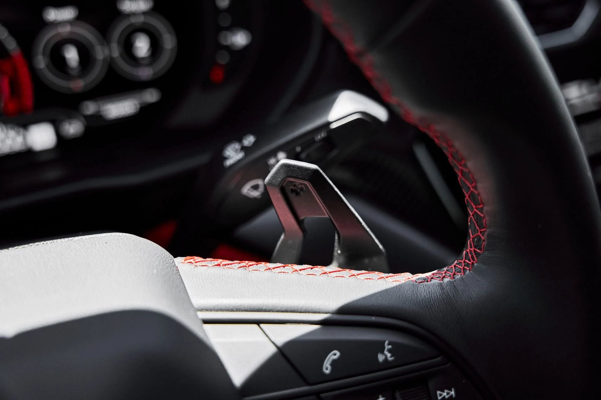 mph058_4290173490_Used_2023_Lamborghini_Urus_S_1781228837_5244082371