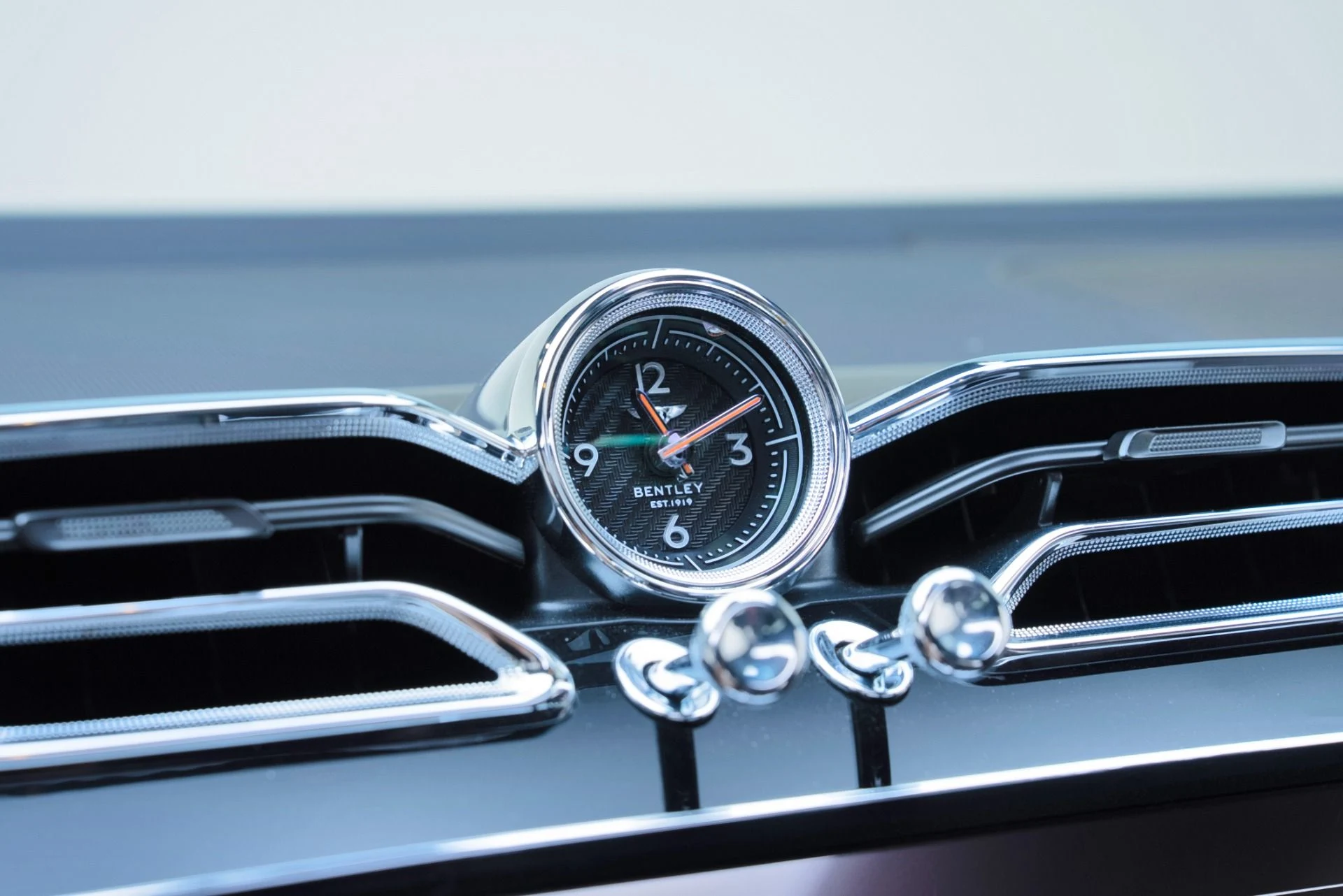 mph058_4291095426_Used_2022_Bentley_Bentayga_S_V8_1779389861_60847699e6