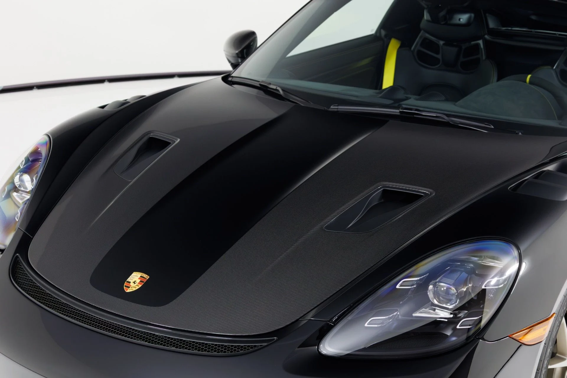 mph058_465486667_Used_2025_Porsche_718_Cayman_GT_4_RS_1774365231_2a7ec5594f