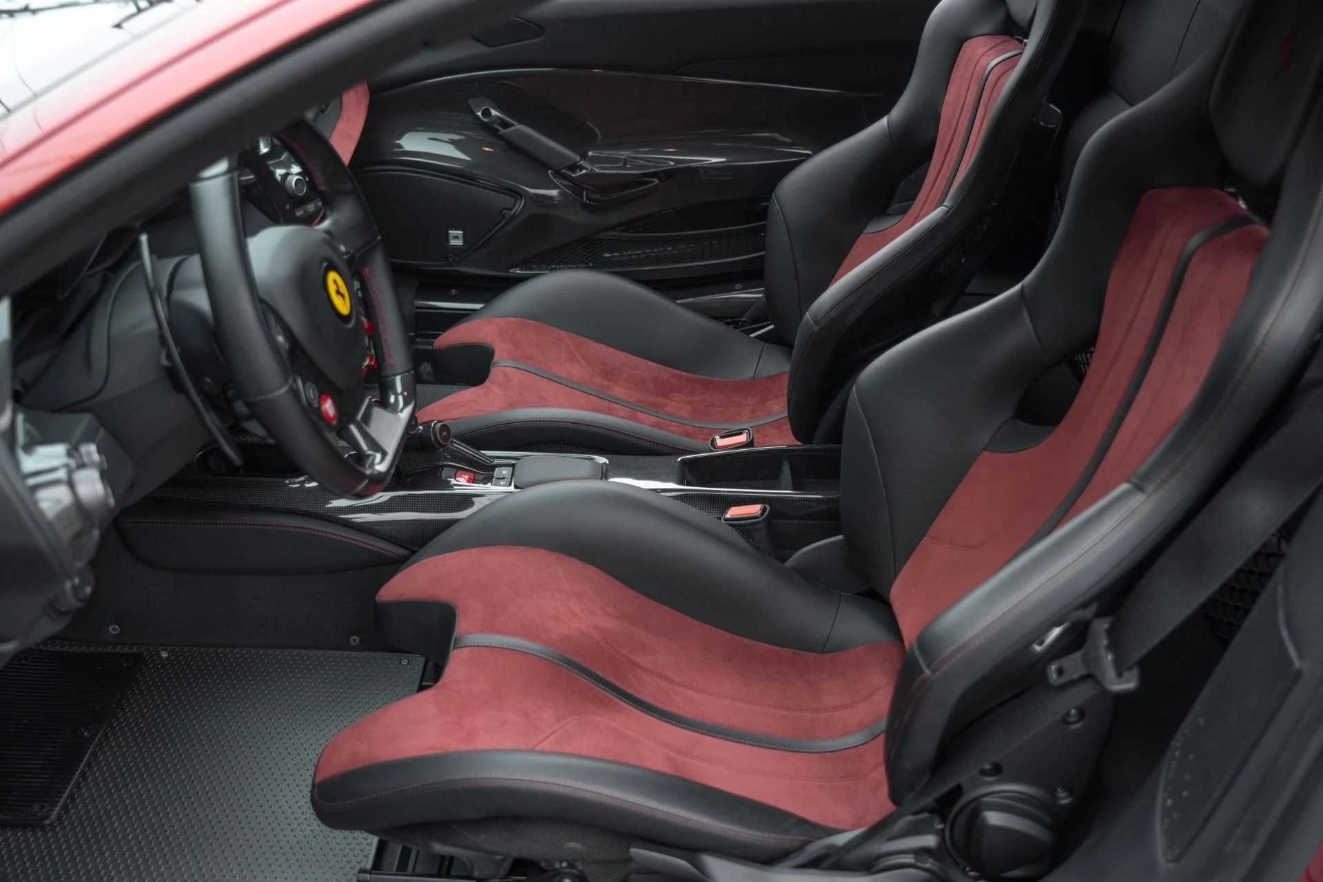 mph058_503621704_Used_2019_Ferrari_488_Pista_1759877375_ff52df8ddb