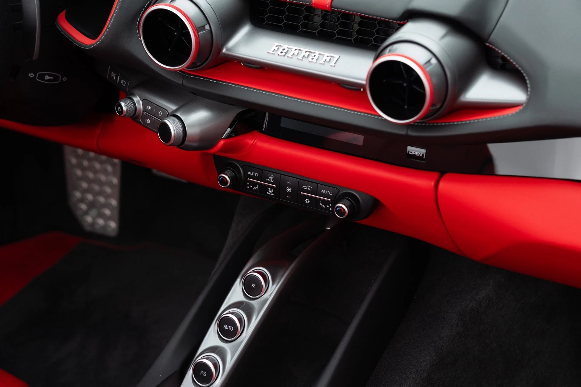 mph058_511764779_Used_2022_Ferrari_812_GTS_1768275128_df2dc57e17