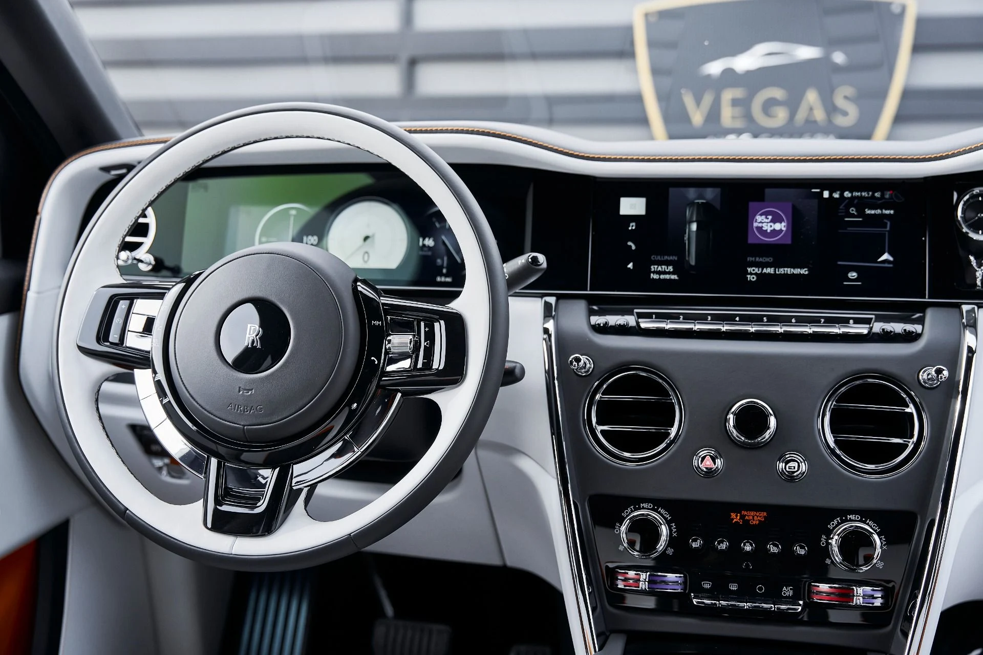 mph058_523779459_Used_2026_Rolls_Royce_Cullinan_Base_1769135854_e9469e0774