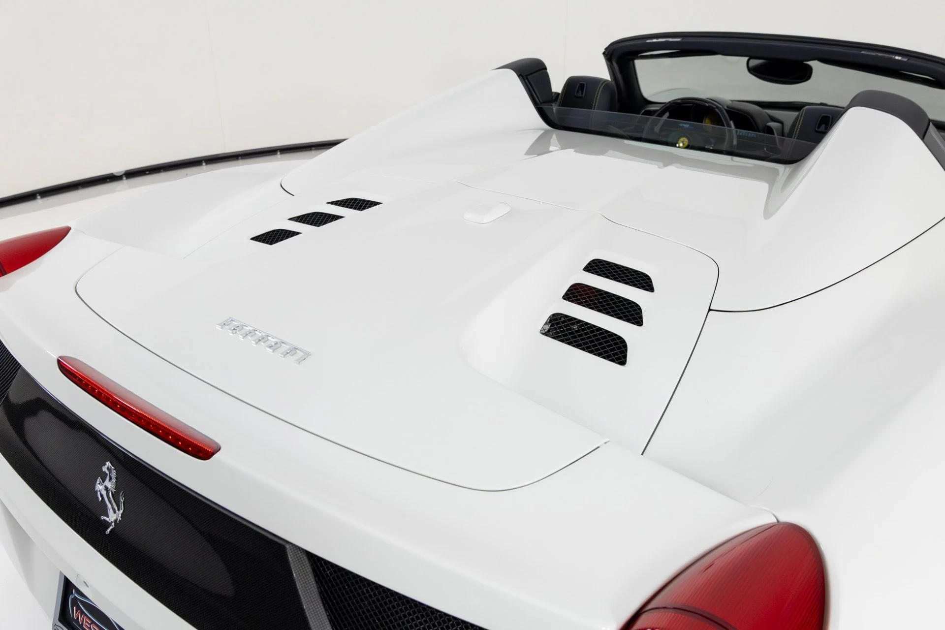 mph058_592316682_Used_2015_Ferrari_458_Italia_1766013381_fdec71f095