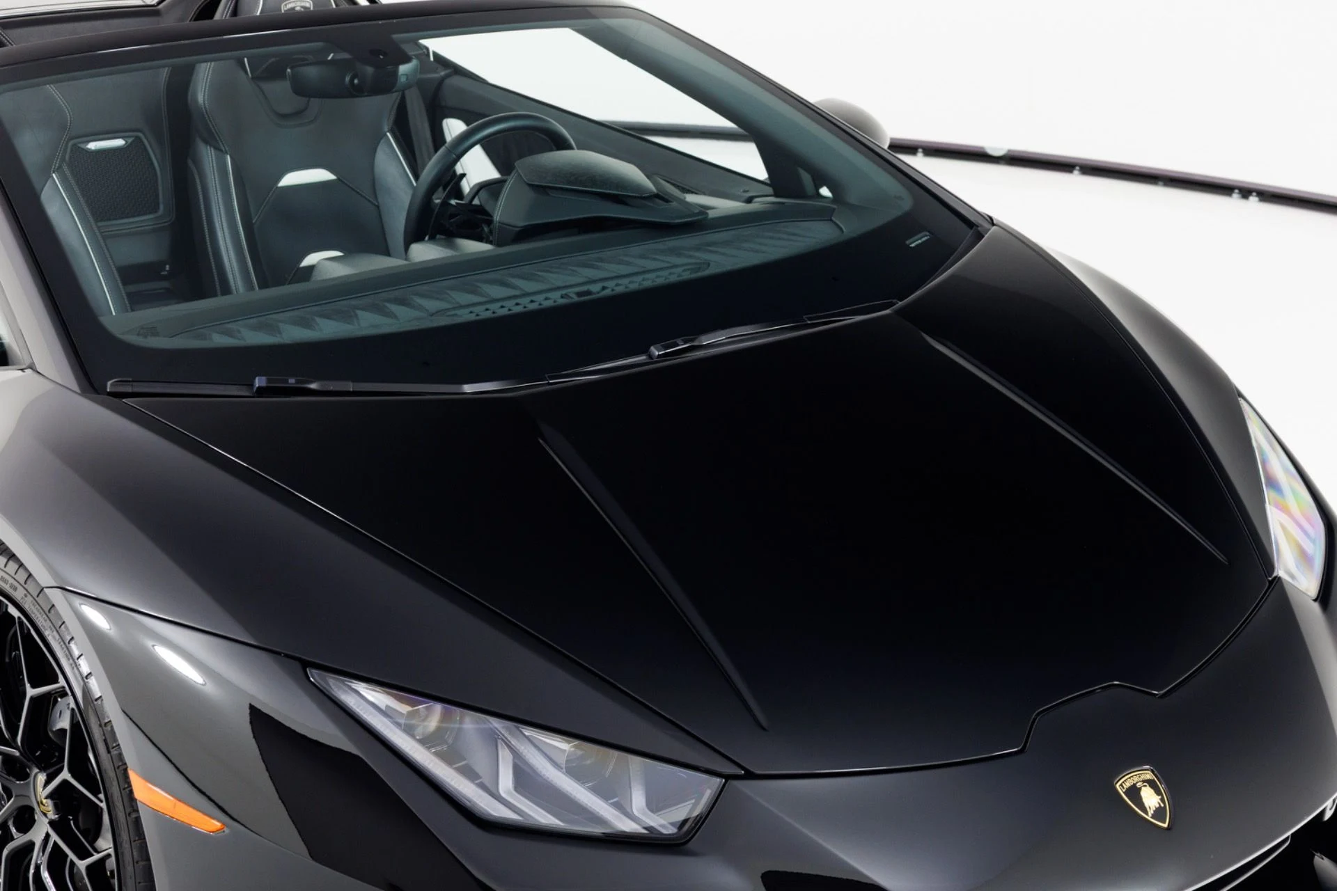 mph058_596405561_Used_2021_Lamborghini_Huracan_EVO_1784066655_e93089081f