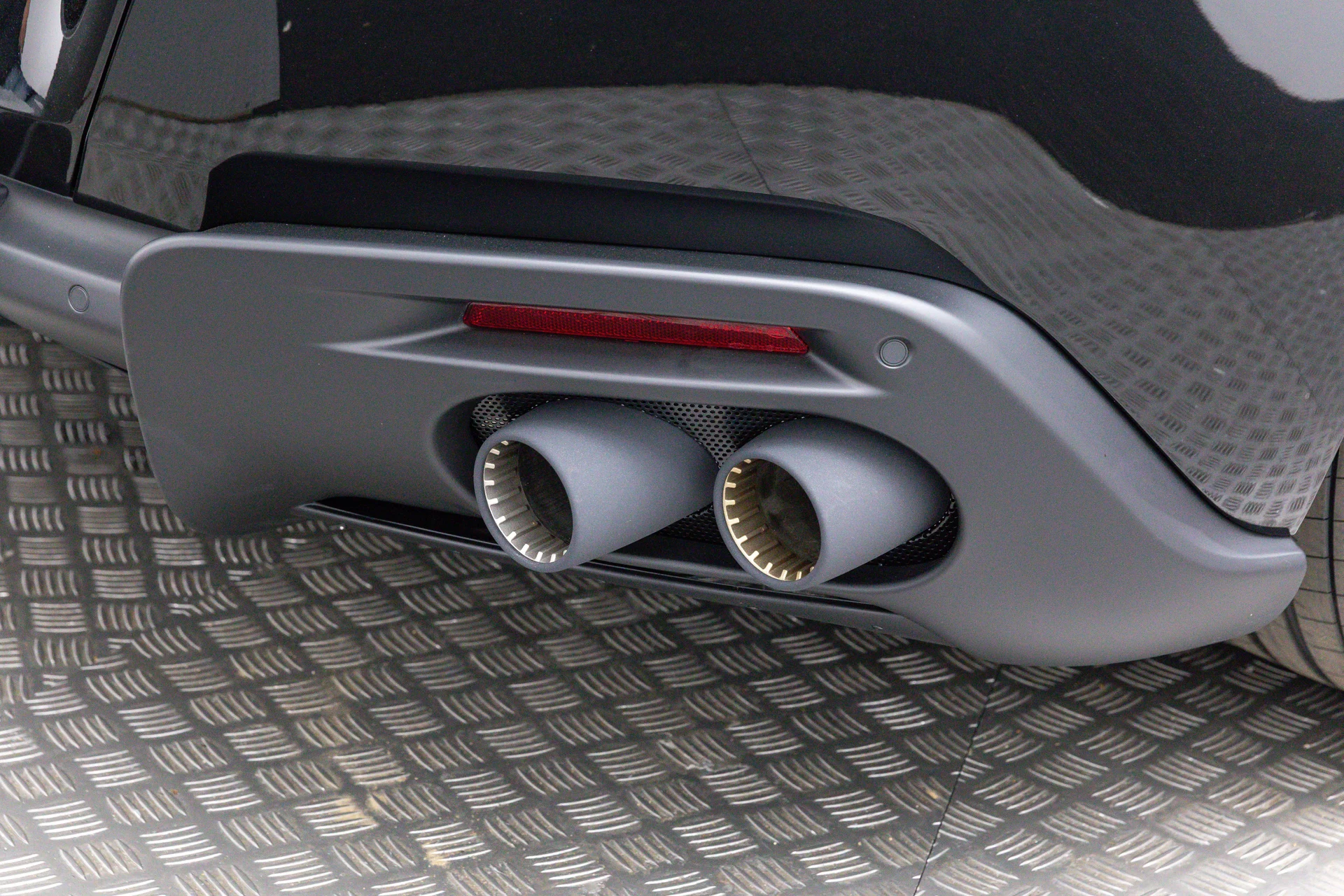 mph058_618385943_c54d533c552d44aaac0e95fb358a66cd_8148919721