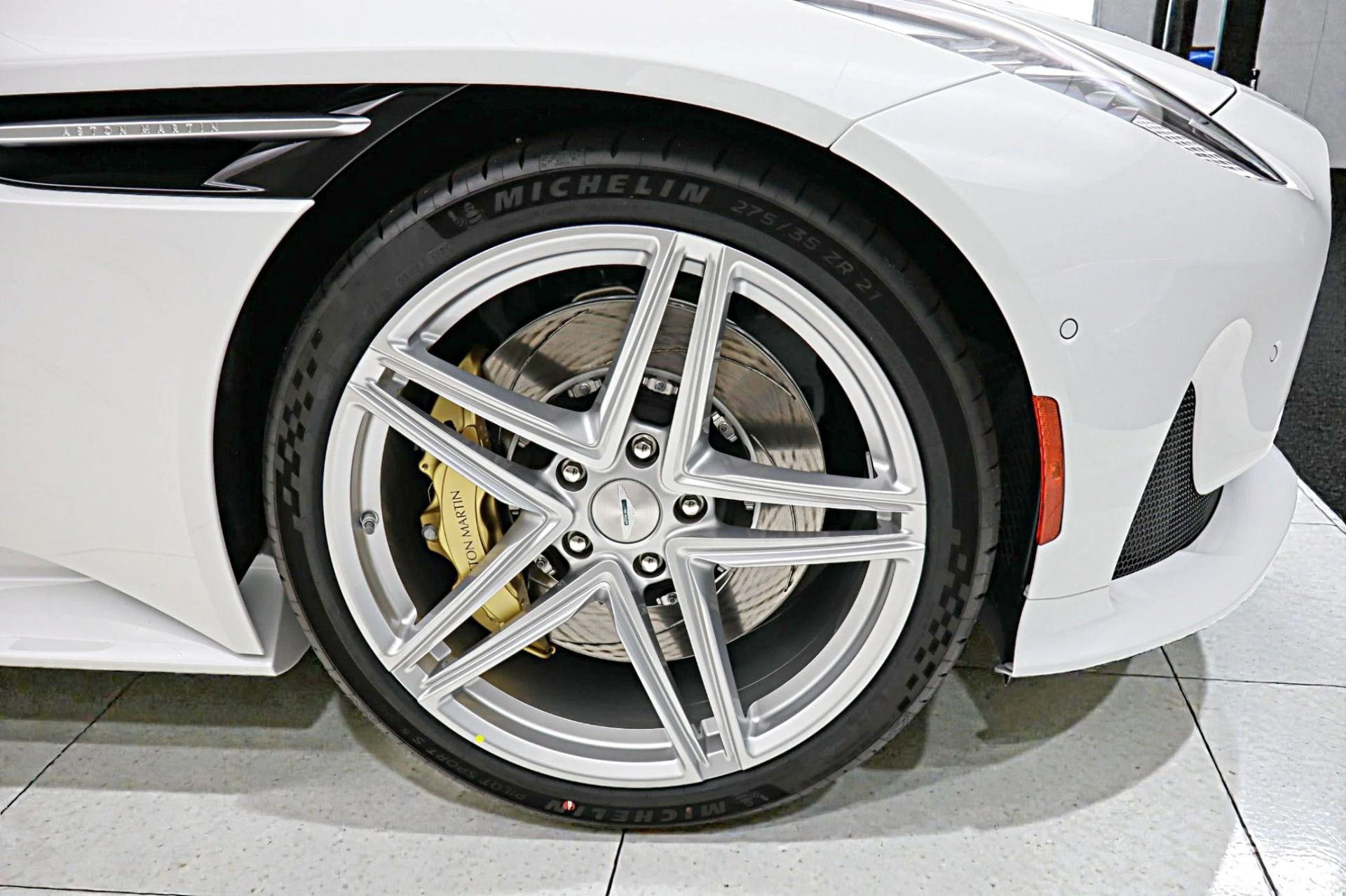 mph058_67007009_New_2026_Aston_Martin_DB_12_Volante_72aad642a5