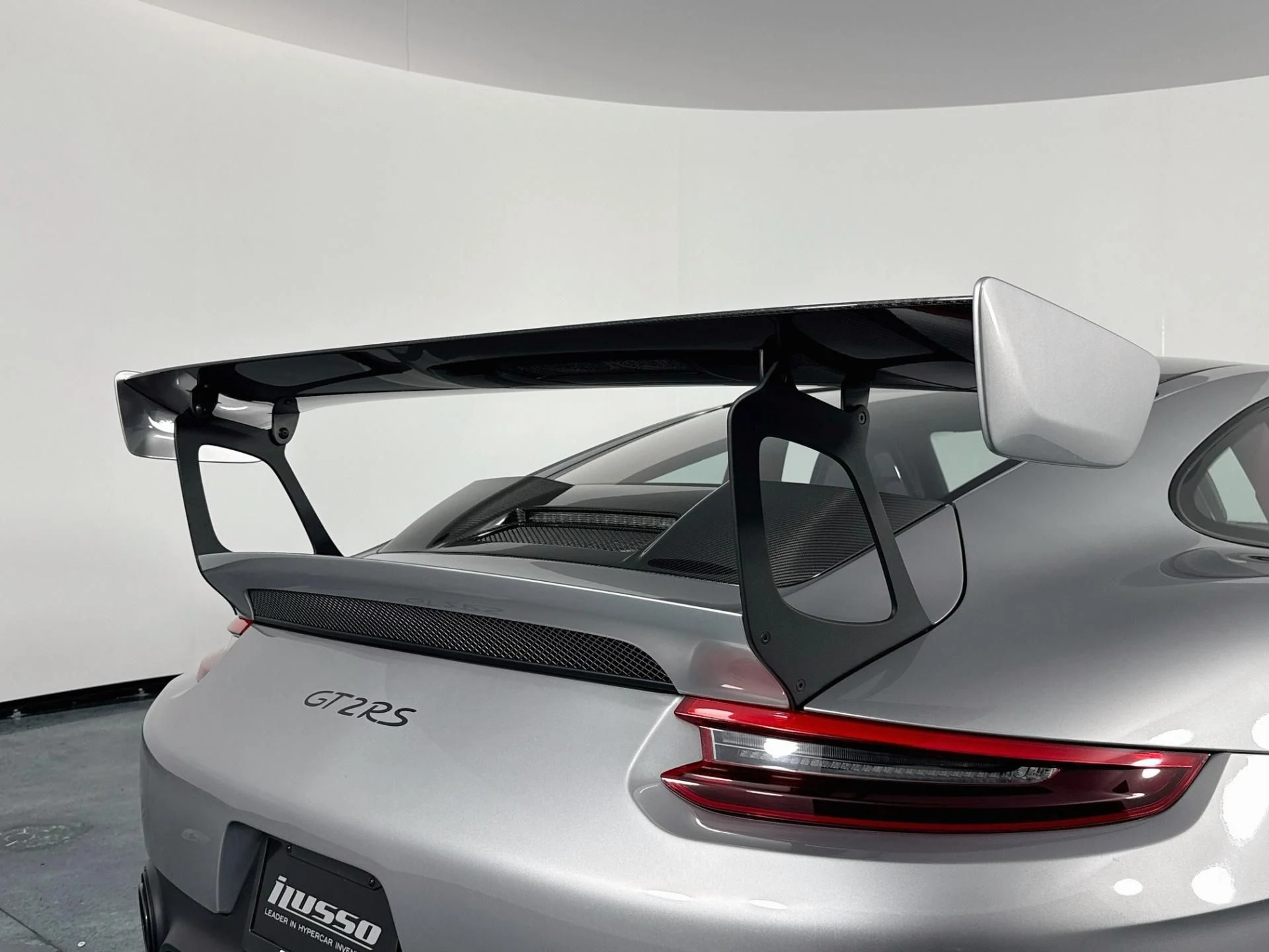 mph058_671367468_Used_2018_Porsche_911_GT_2_RS_1785871804_f79f36bb66