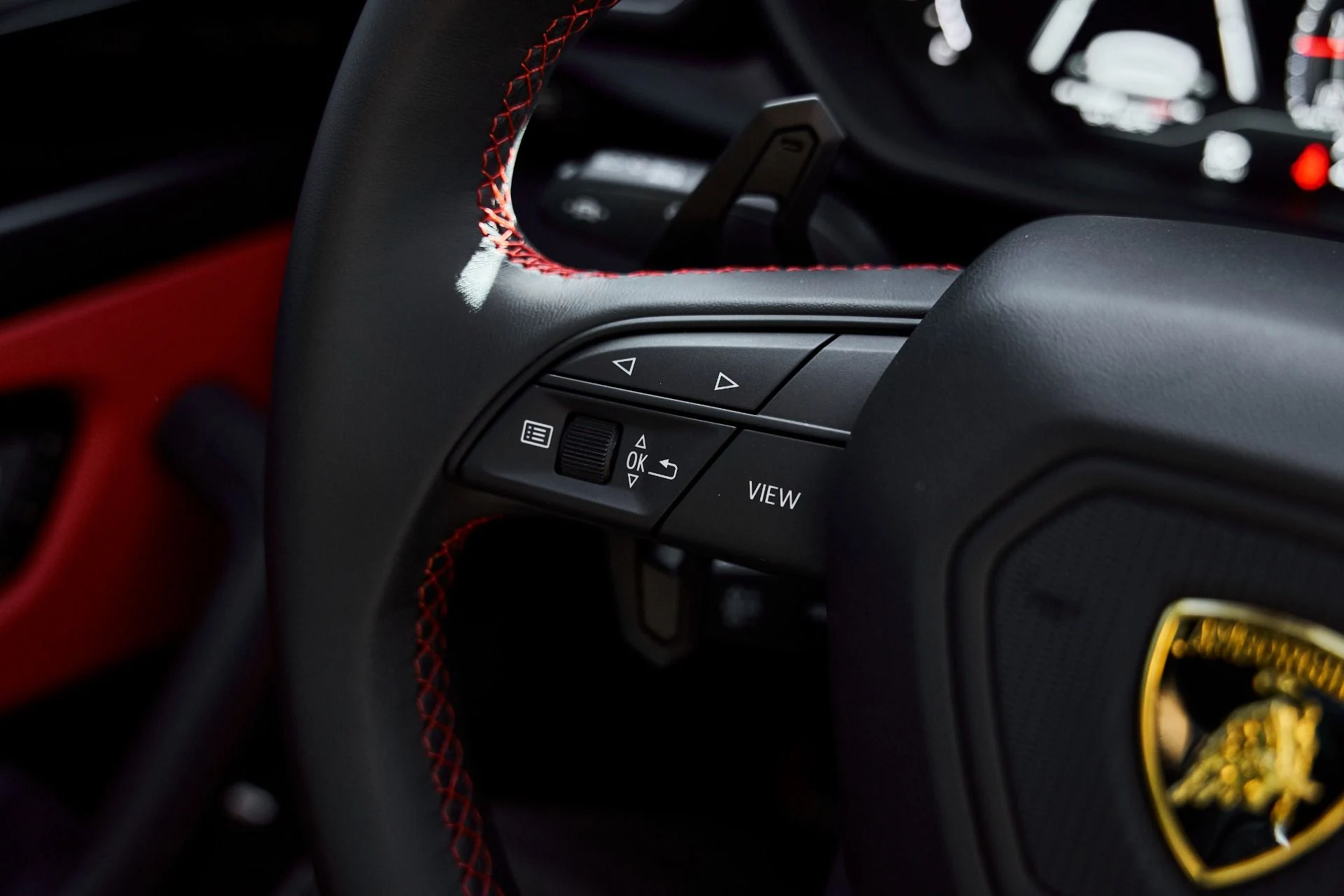 mph058_703607086_Used_2023_Lamborghini_Urus_S_1780536031_a508c7d27b