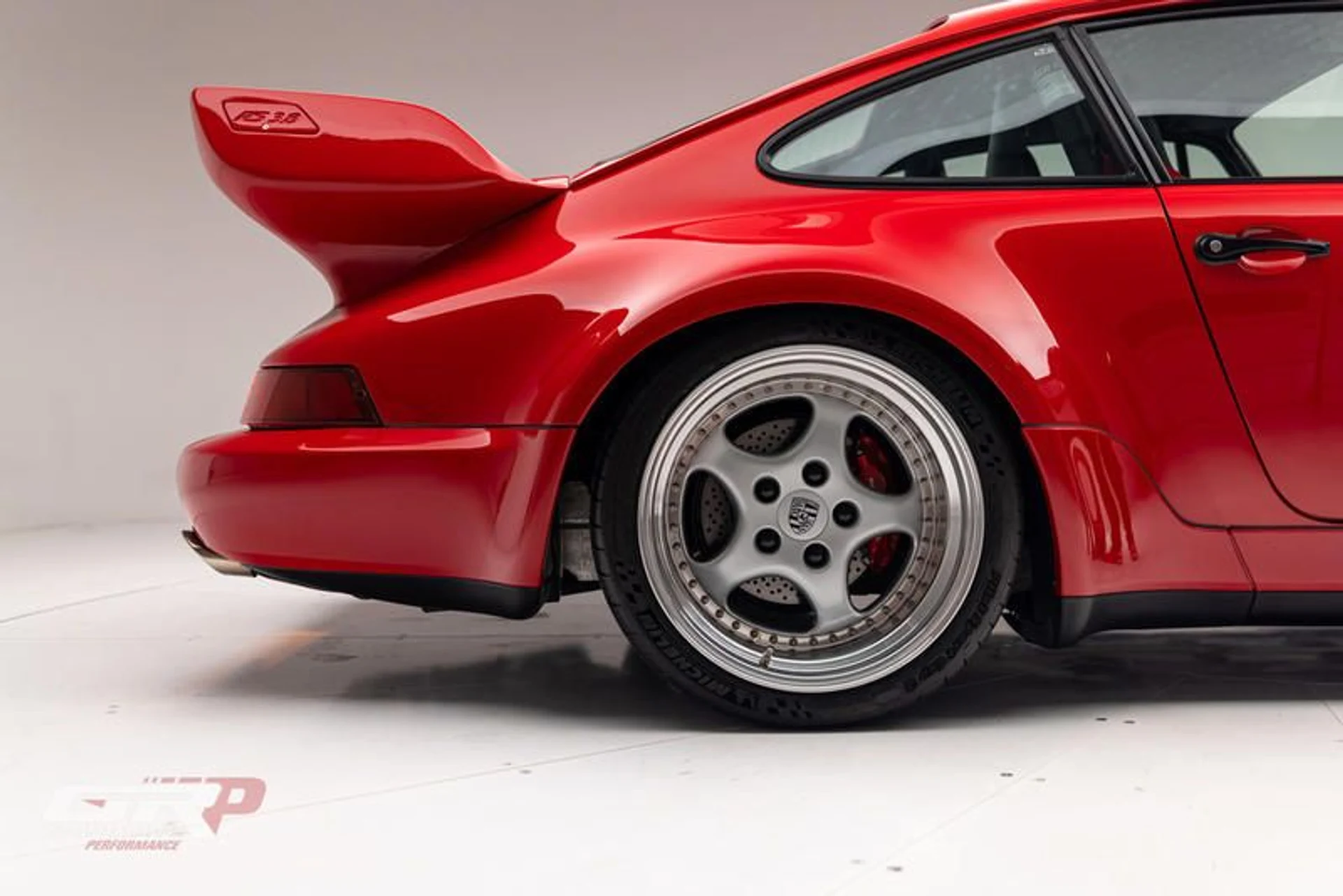 mph058_706978609_70912784_10_EF_4_E66_9_E59_3636290244_B4_6a65ffa69a