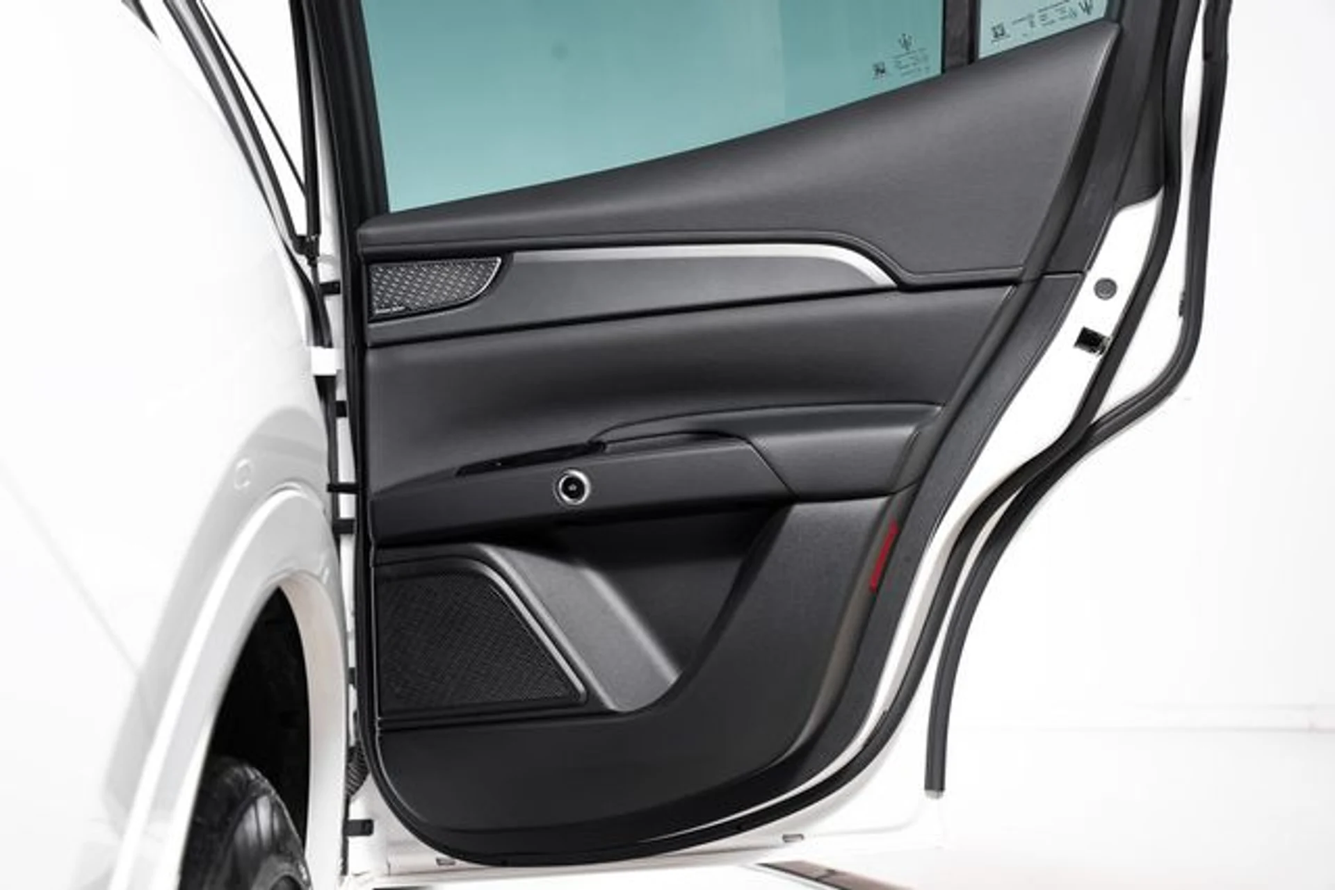 mph058_709420842_c0bbea0c22bf103a472b748514116bfex_6ceda104bf