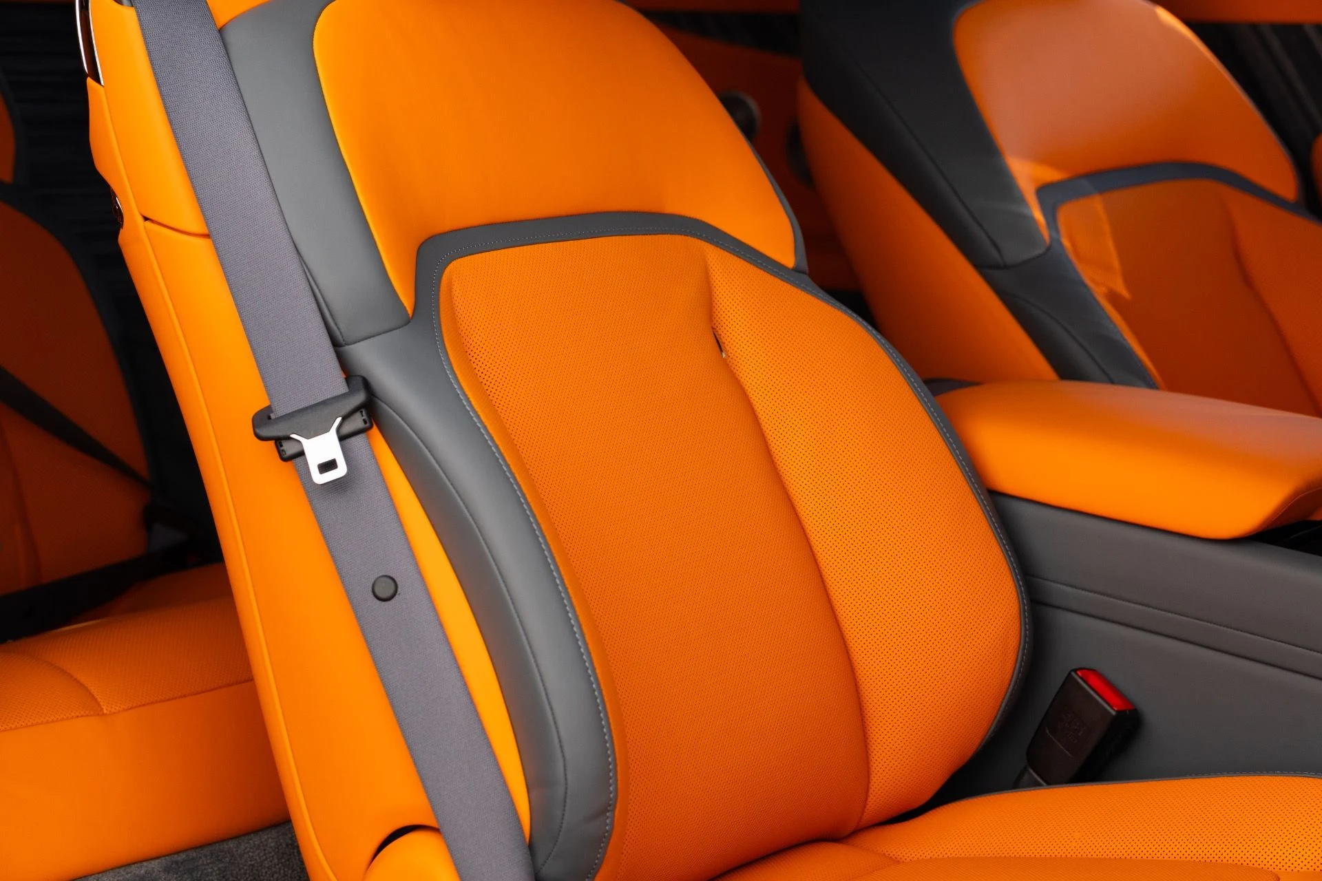 mph058_722533636_Used_2024_Rolls_Royce_Spectre_1772250917_1a2a30436f